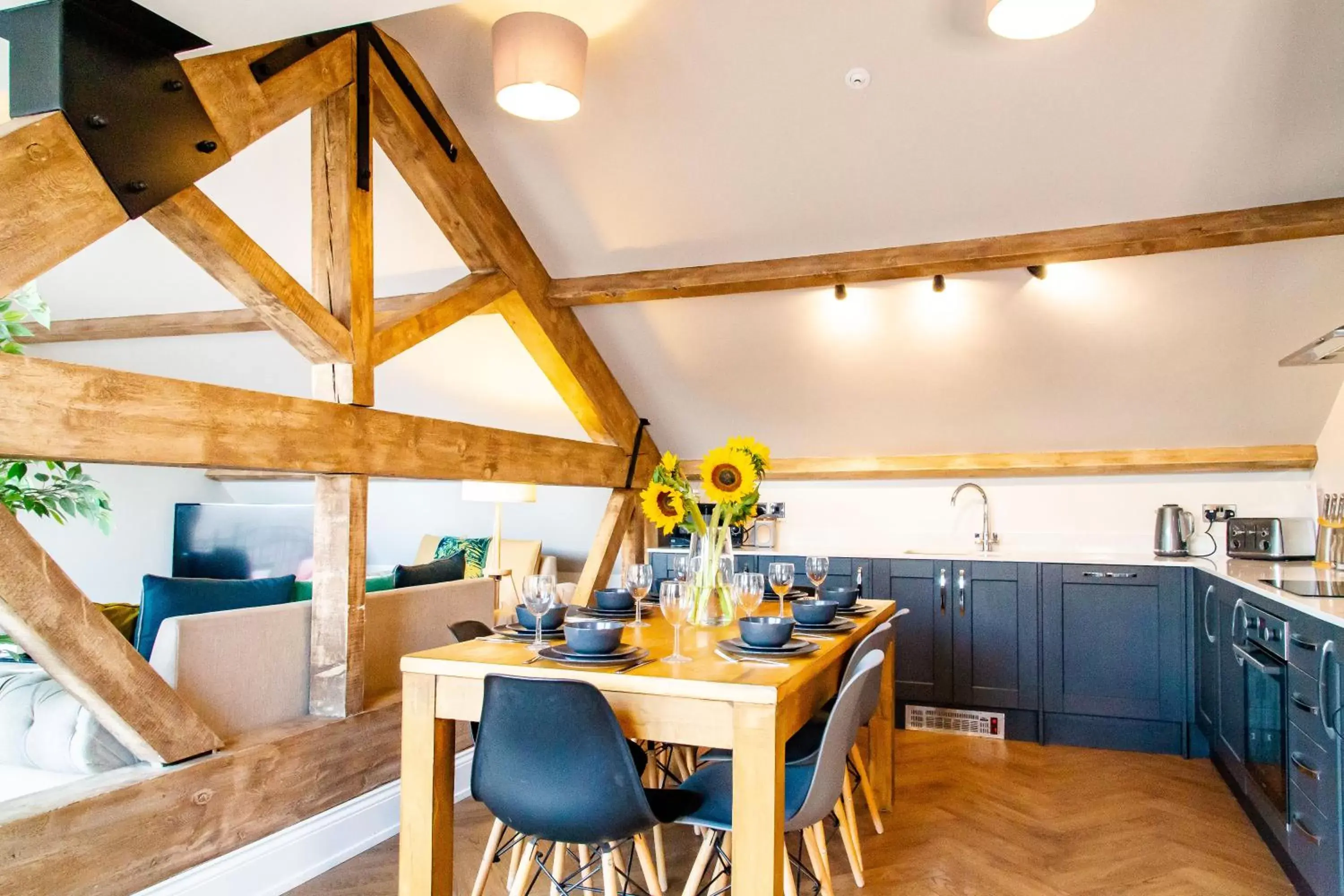 Kitchen or kitchenette, Dining Area in Goodramgate Apartments