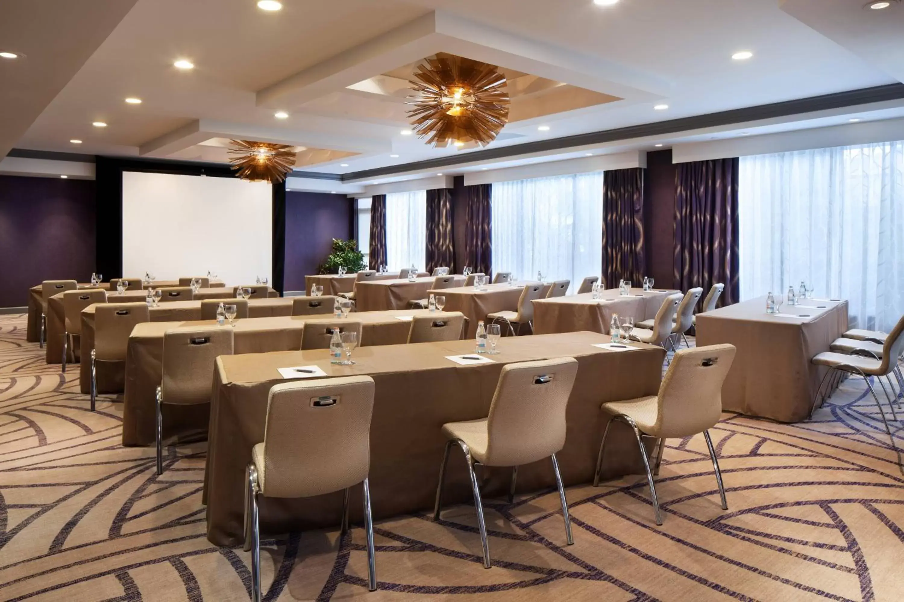 Meeting/conference room in Avenue of the Arts Costa Mesa, a Tribute Portfolio Hotel