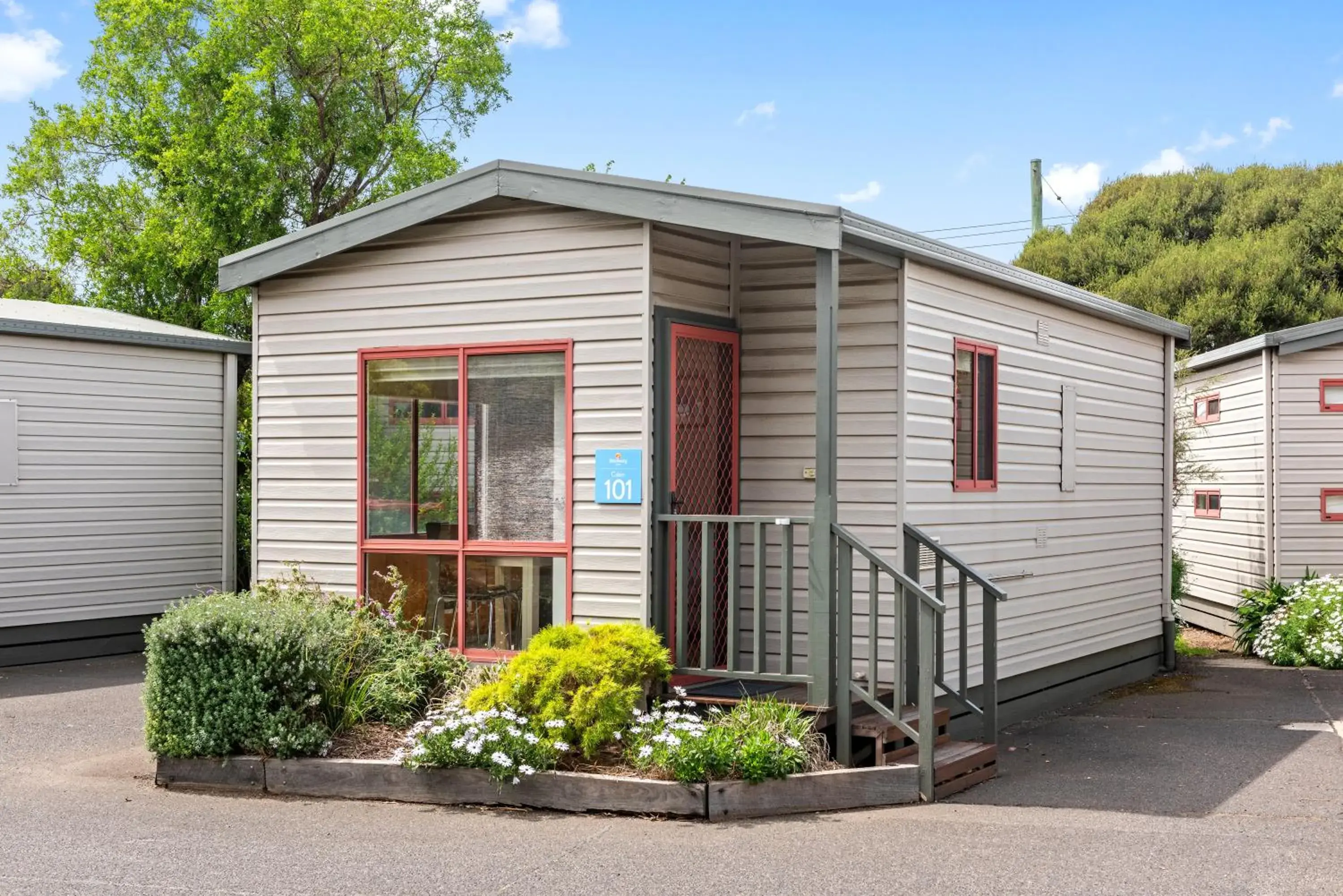 Standard 1 Bedroom Cabin - Sleeps 2 in Discovery Parks - Melbourne