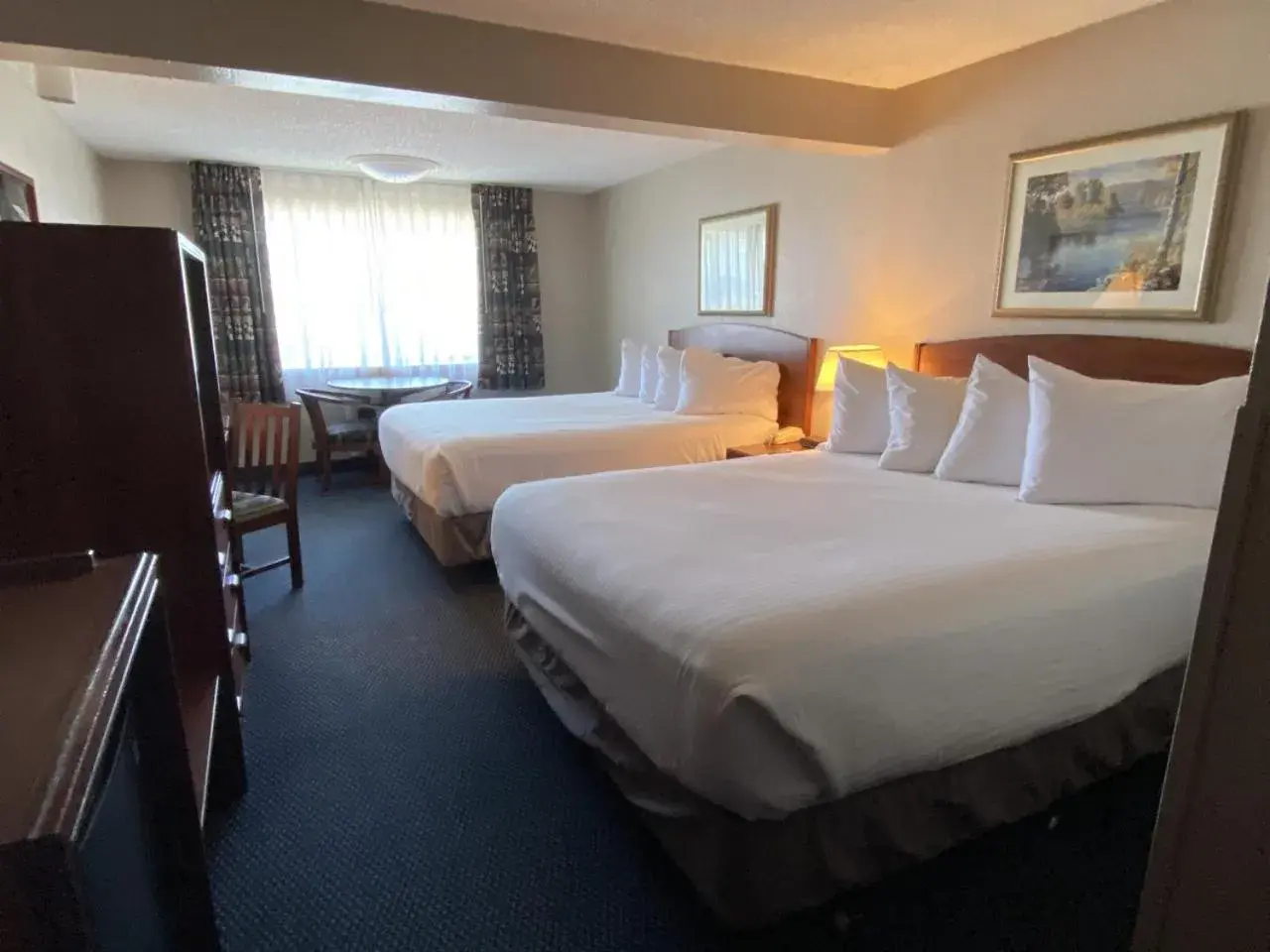Bedroom, Bed in Shilo Inn & Suites Helena-Airport