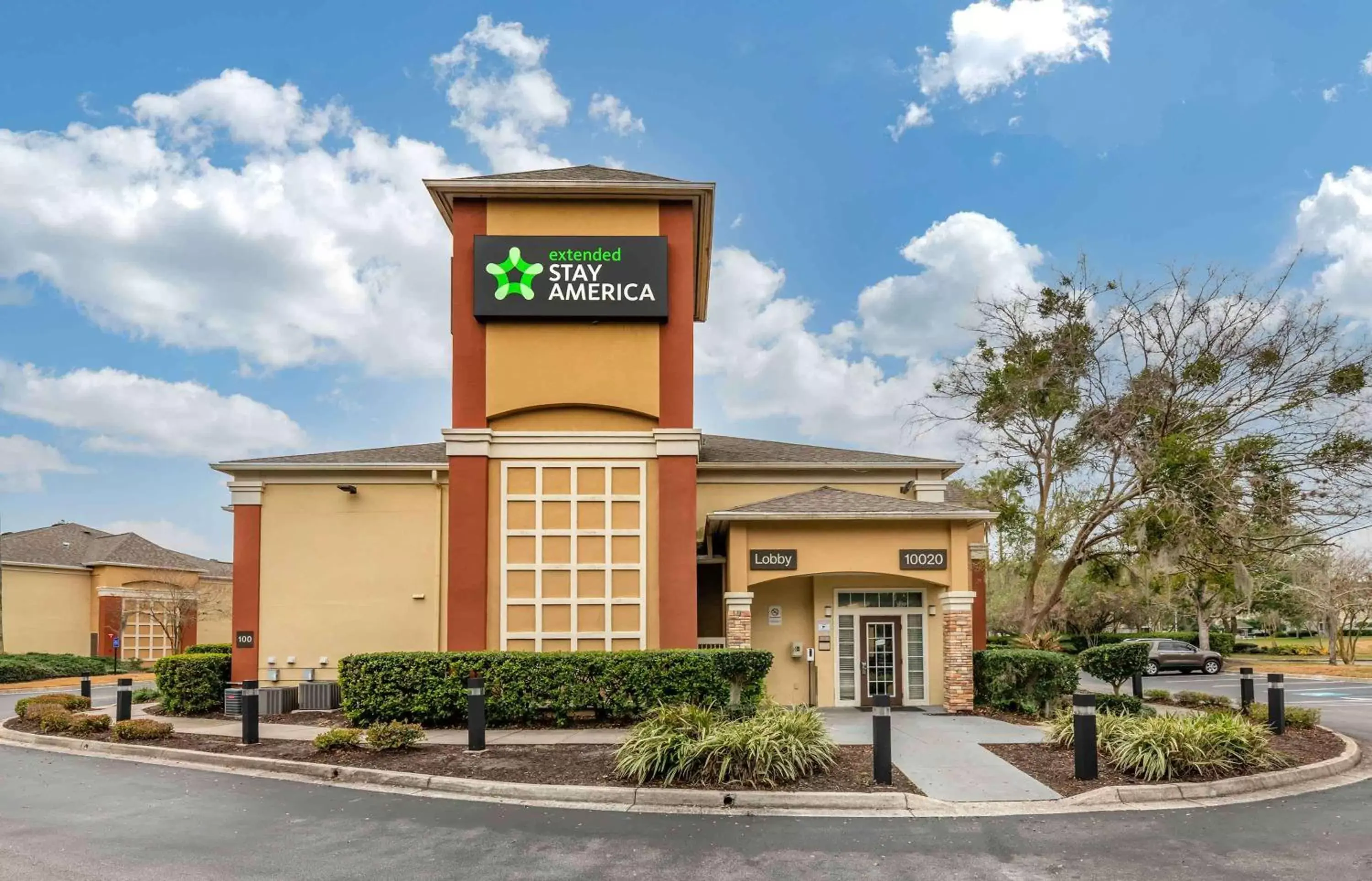 Property Building in Extended Stay America Suites - Jacksonville - Southside - St Johns Towne Ctr