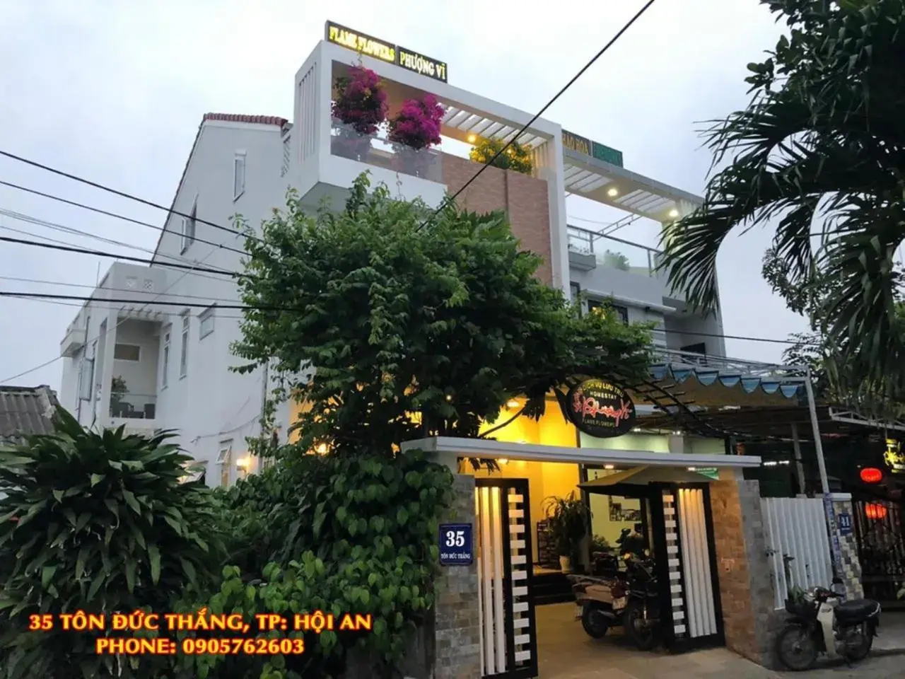 Facade/entrance, Property Building in Flame Flowers Homestay