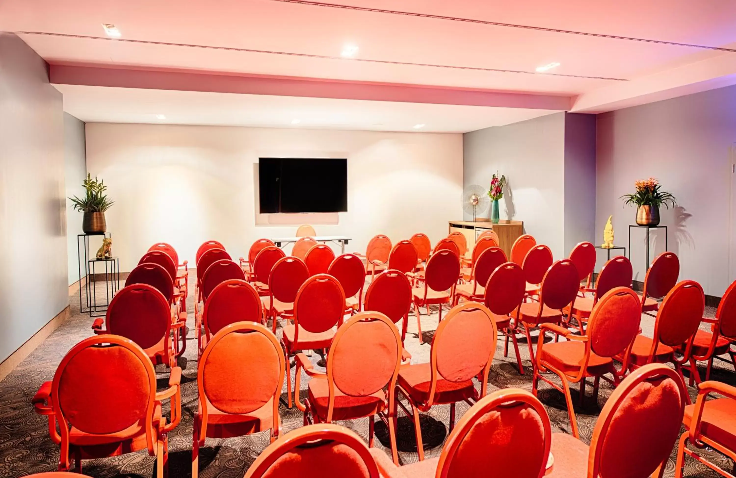 Meeting/conference room in NYX Hotel Mannheim by Leonardo Hotels