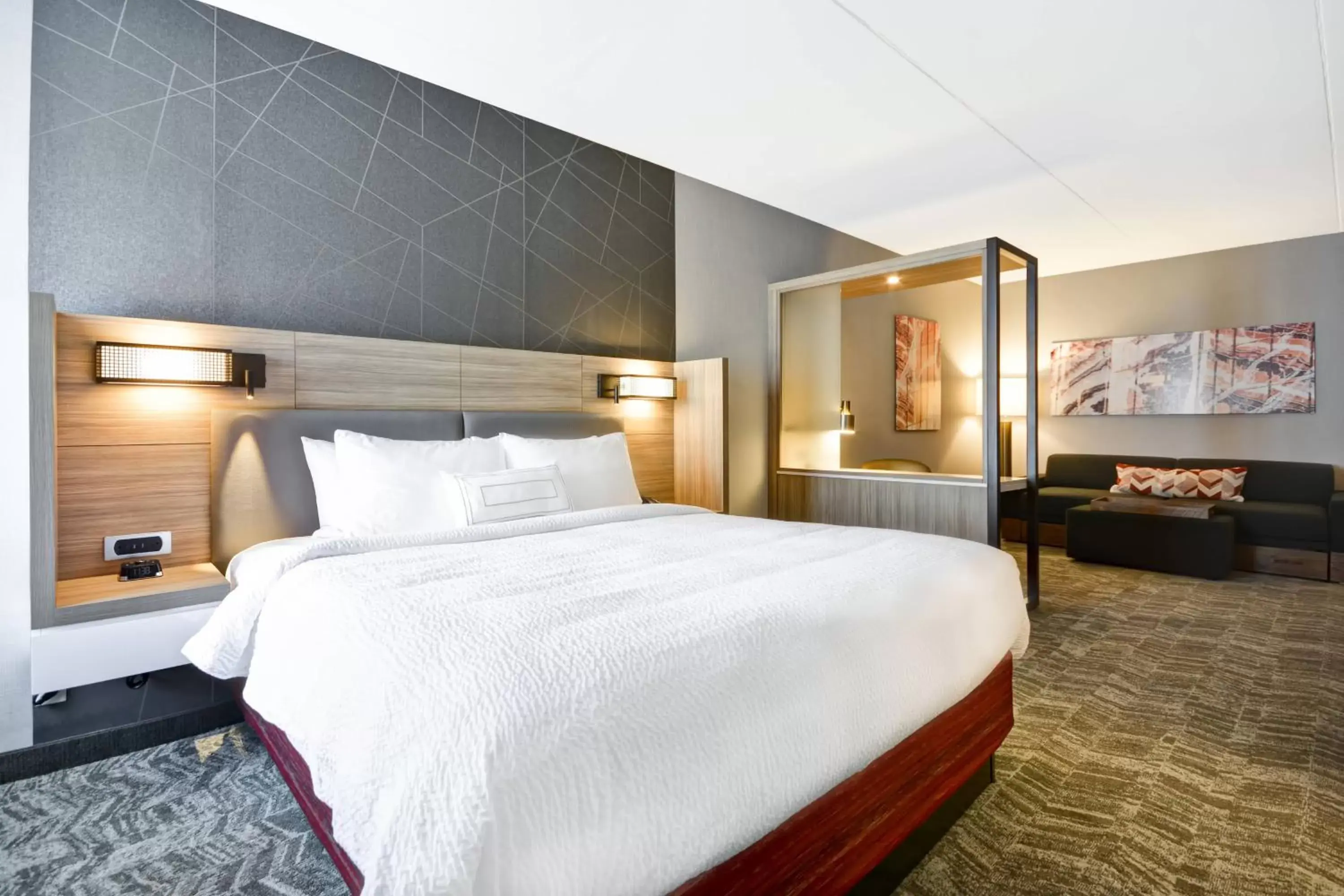 Bedroom, Bed in SpringHill Suites by Marriott Cincinnati Blue Ash