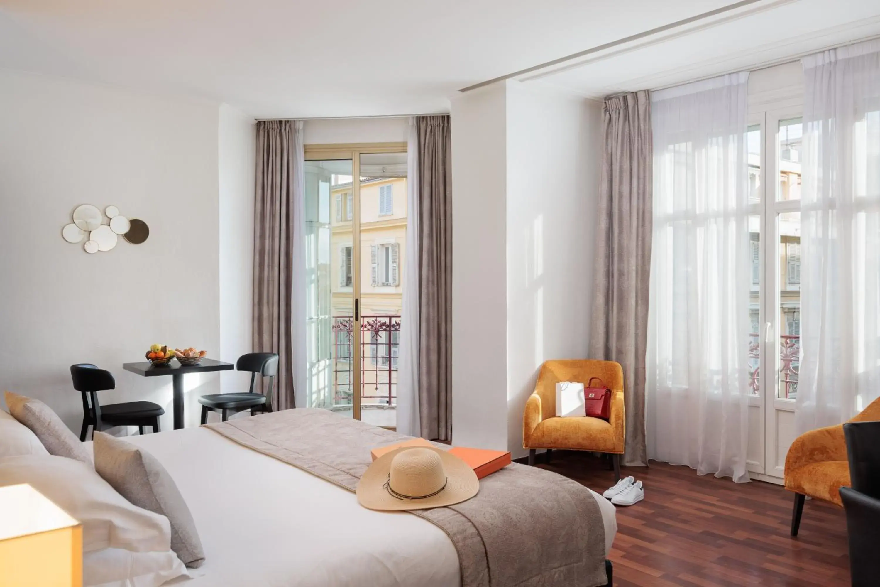 Bed in Best Western Plus Hôtel Massena Nice