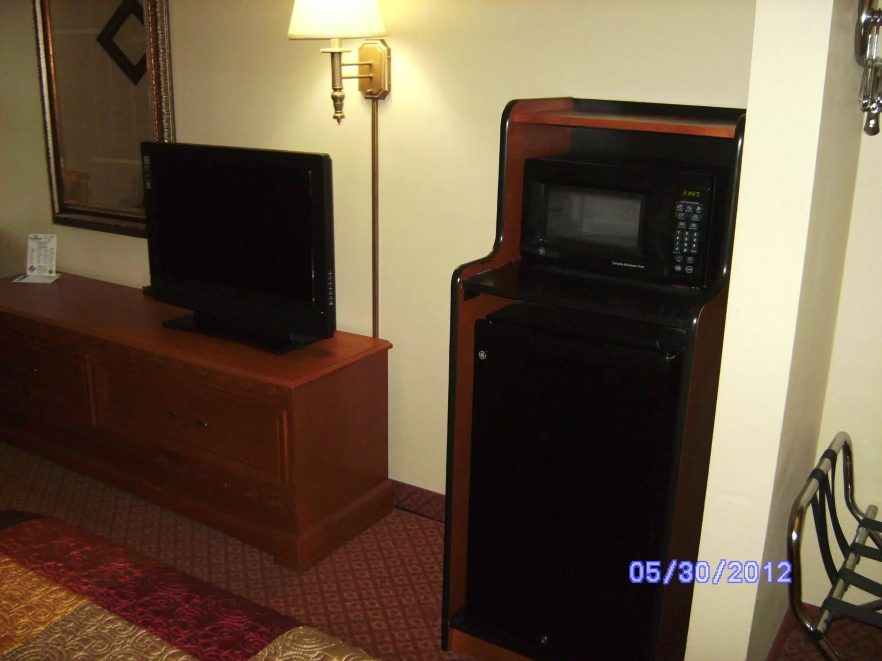 TV/Entertainment Center in All American Inn & Suites Branson