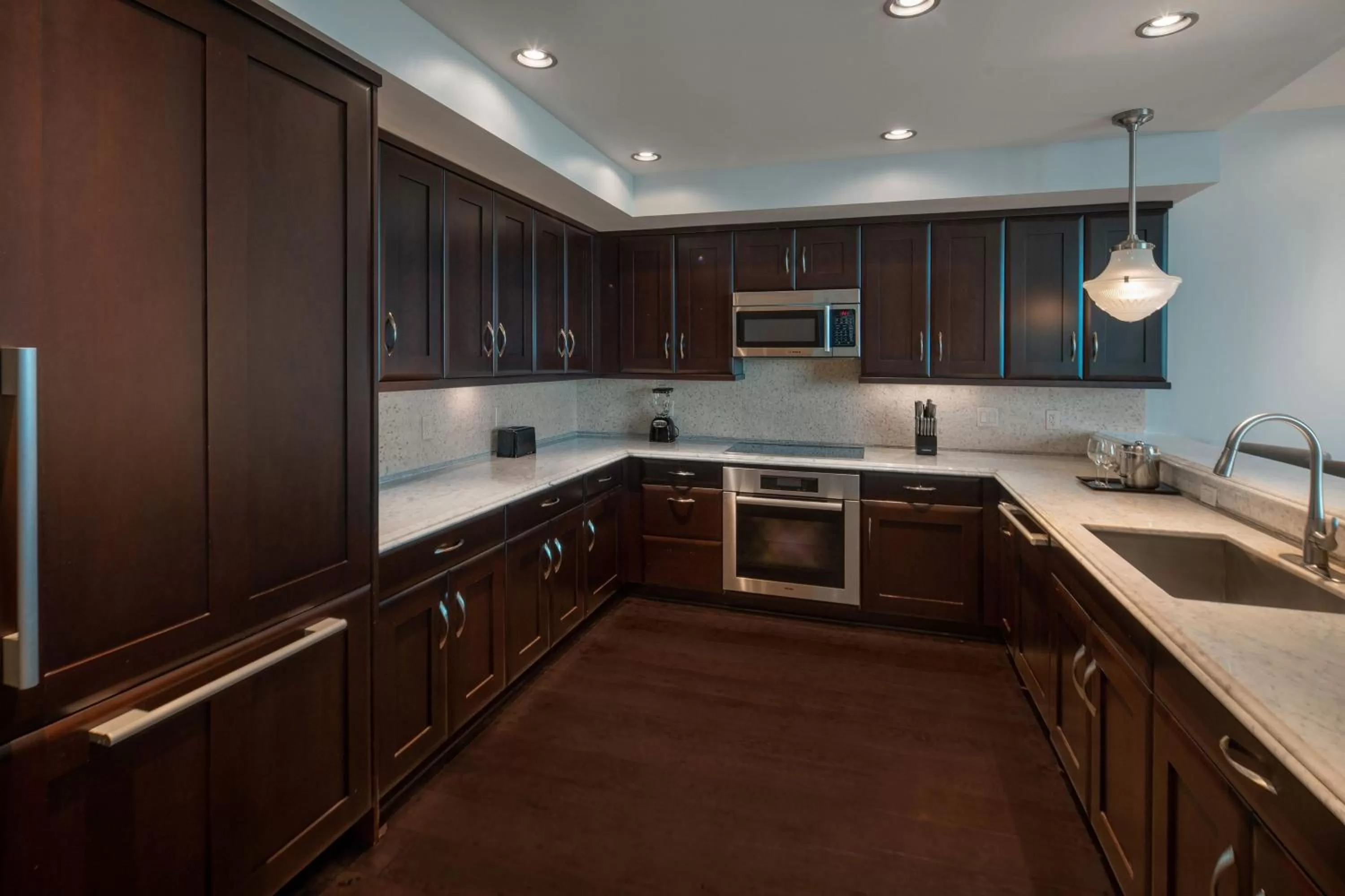 Kitchen or kitchenette in The Westin Houston, Memorial City