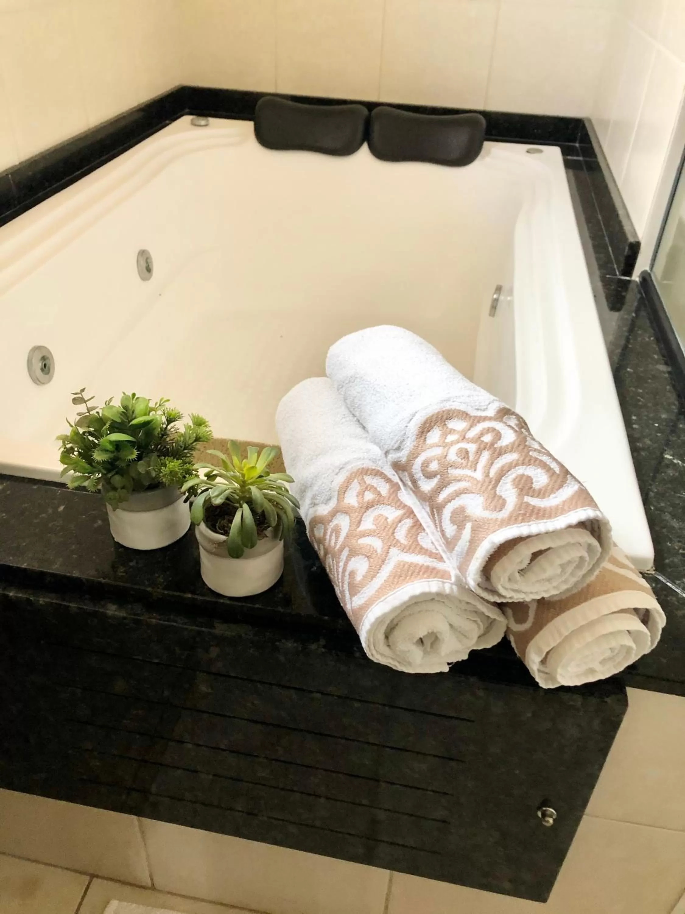 Hot Tub in Pousada do Pescador