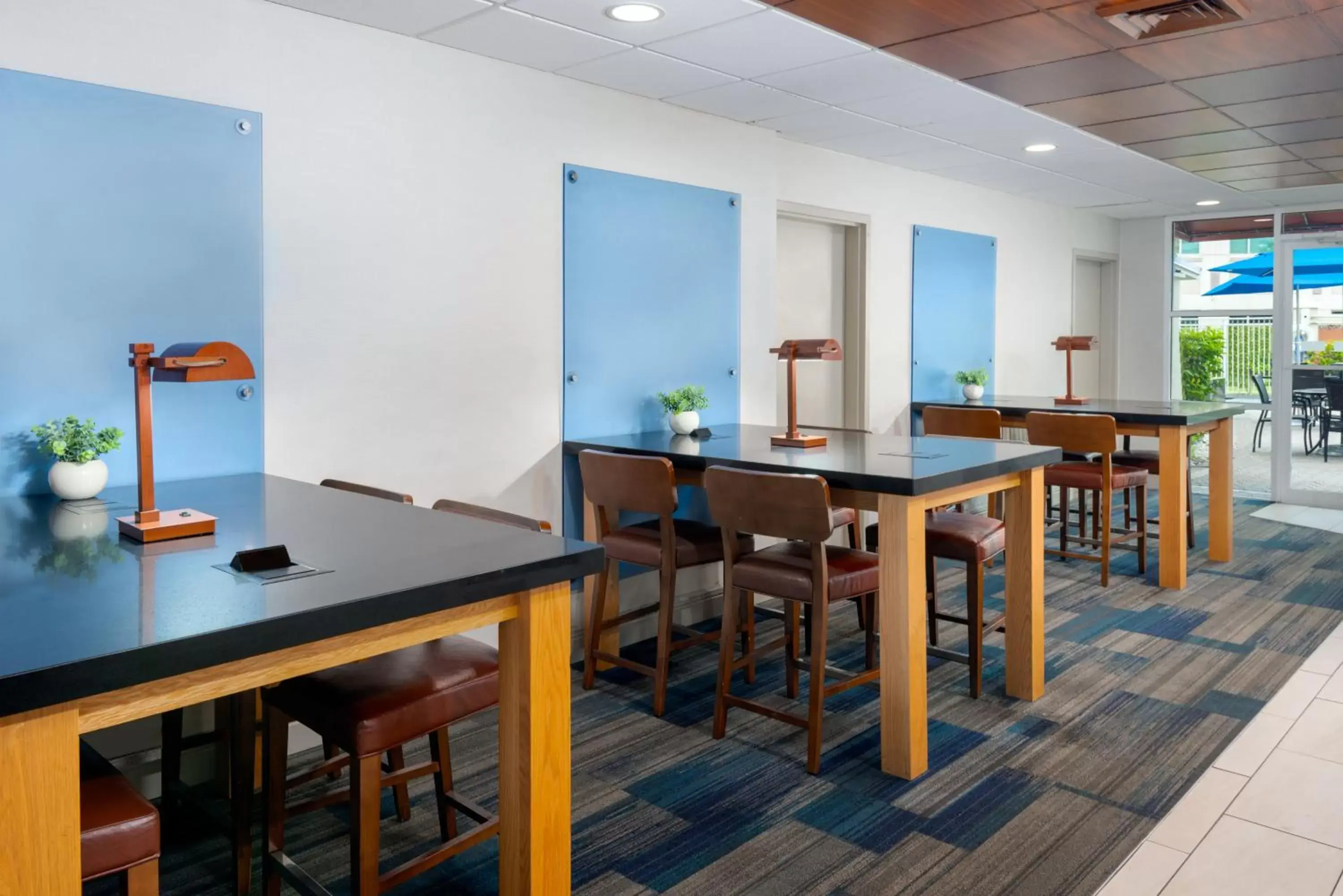 Business facilities in Holiday Inn Express Miami Airport Doral Area, an IHG Hotel