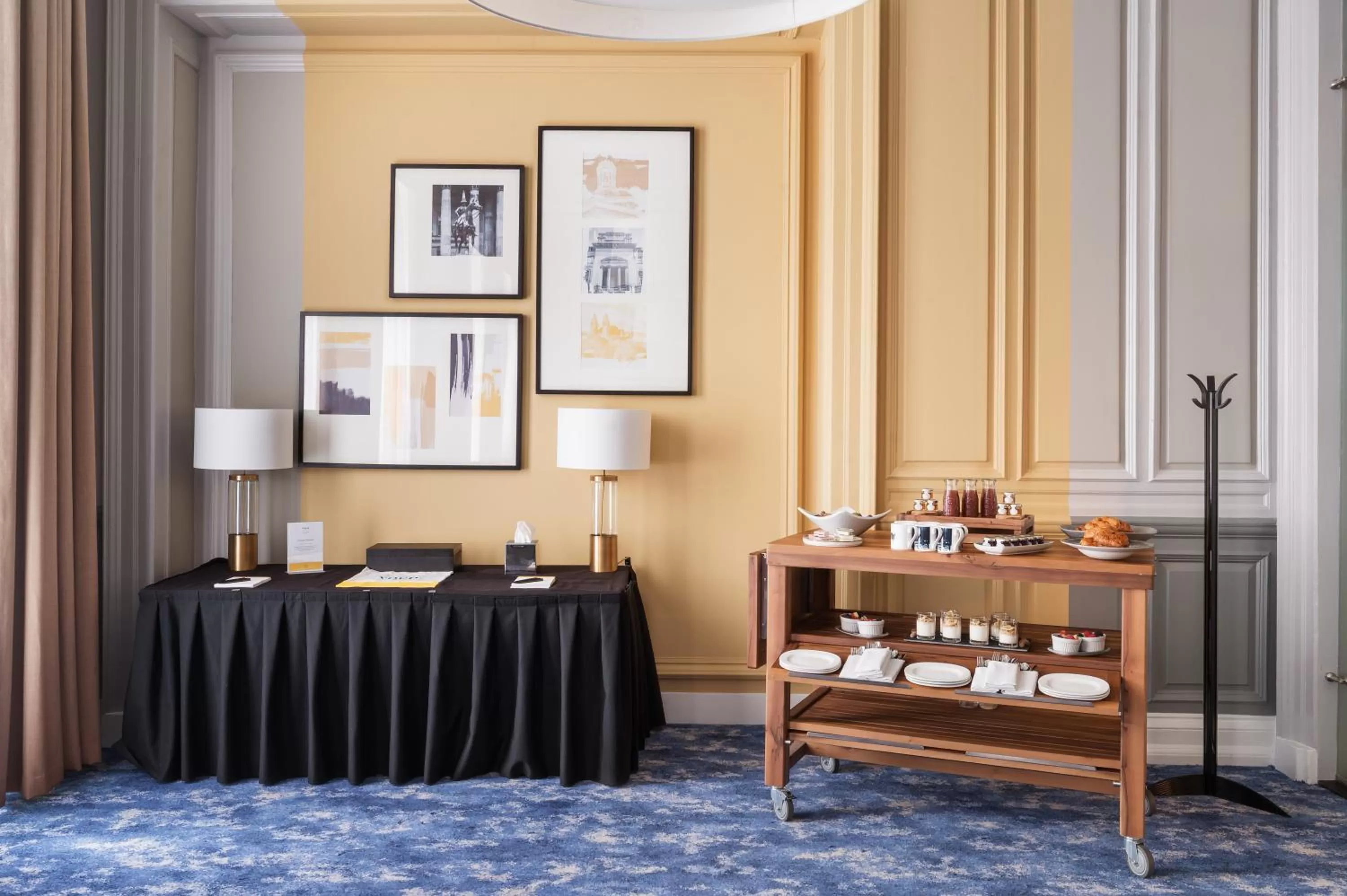 Meeting/conference room in voco Grand Central Glasgow by IHG