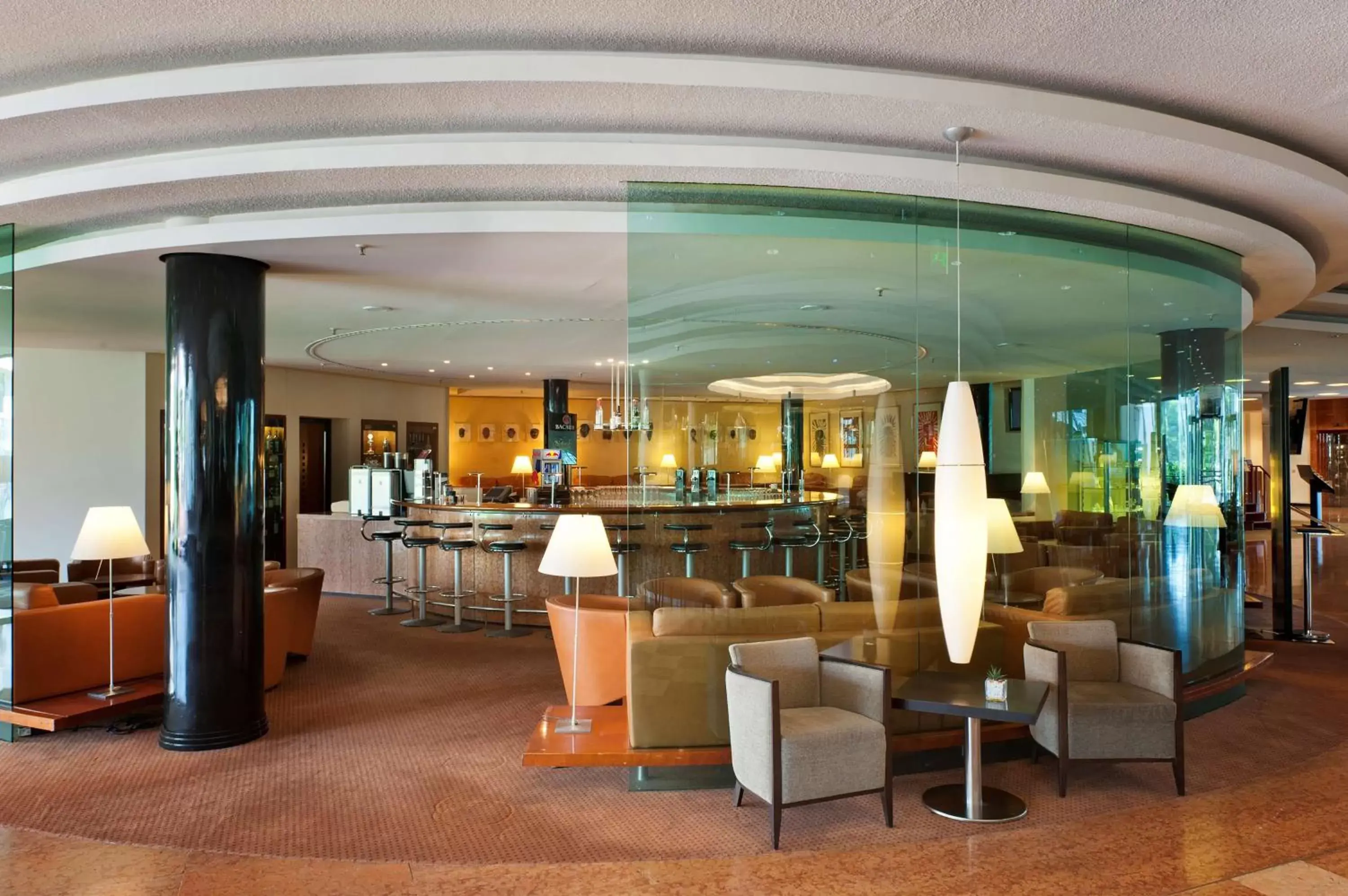 Lounge or bar, Restaurant/Places to Eat in Radisson Blu Park Hotel & Conference Centre