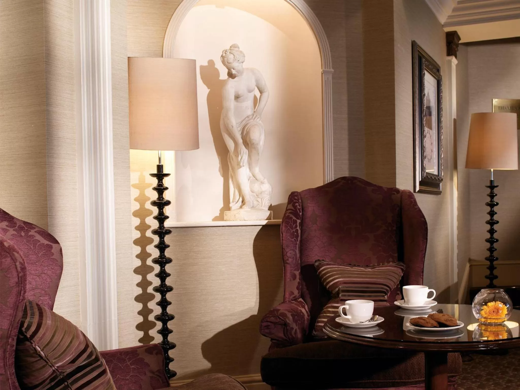 Lounge or bar in Macdonald Compleat Angler