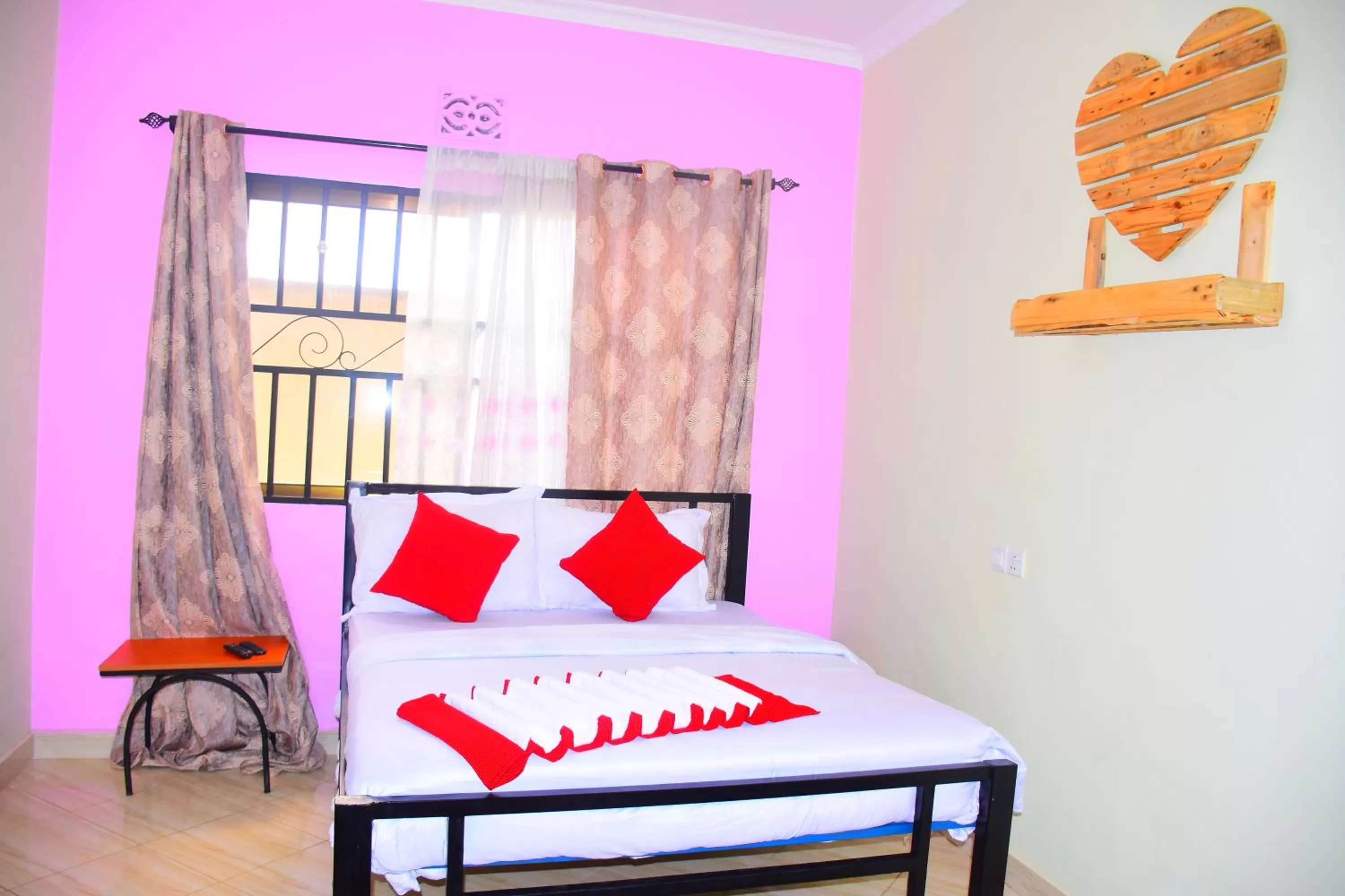 Photo of the whole room in Safari Park House