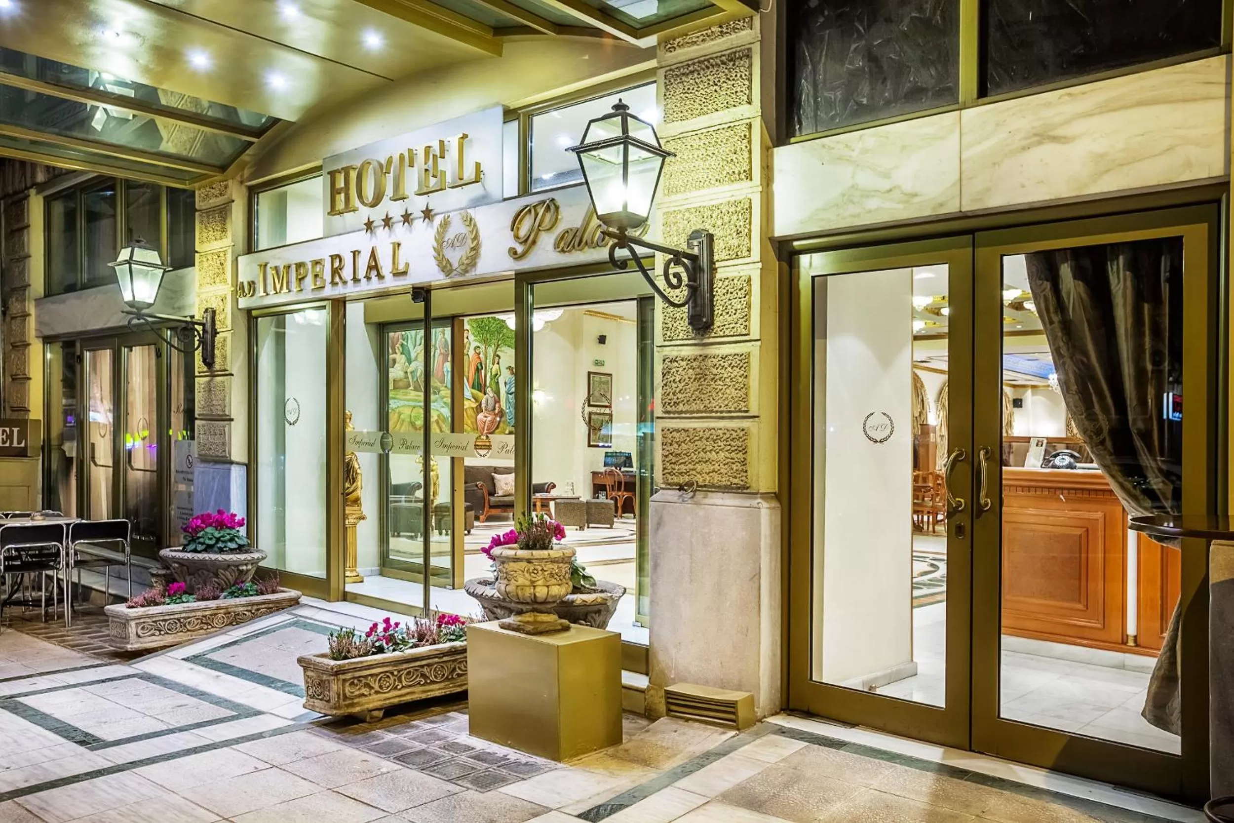 Facade/entrance in Imperial Palace Classical Hotel Thessaloniki