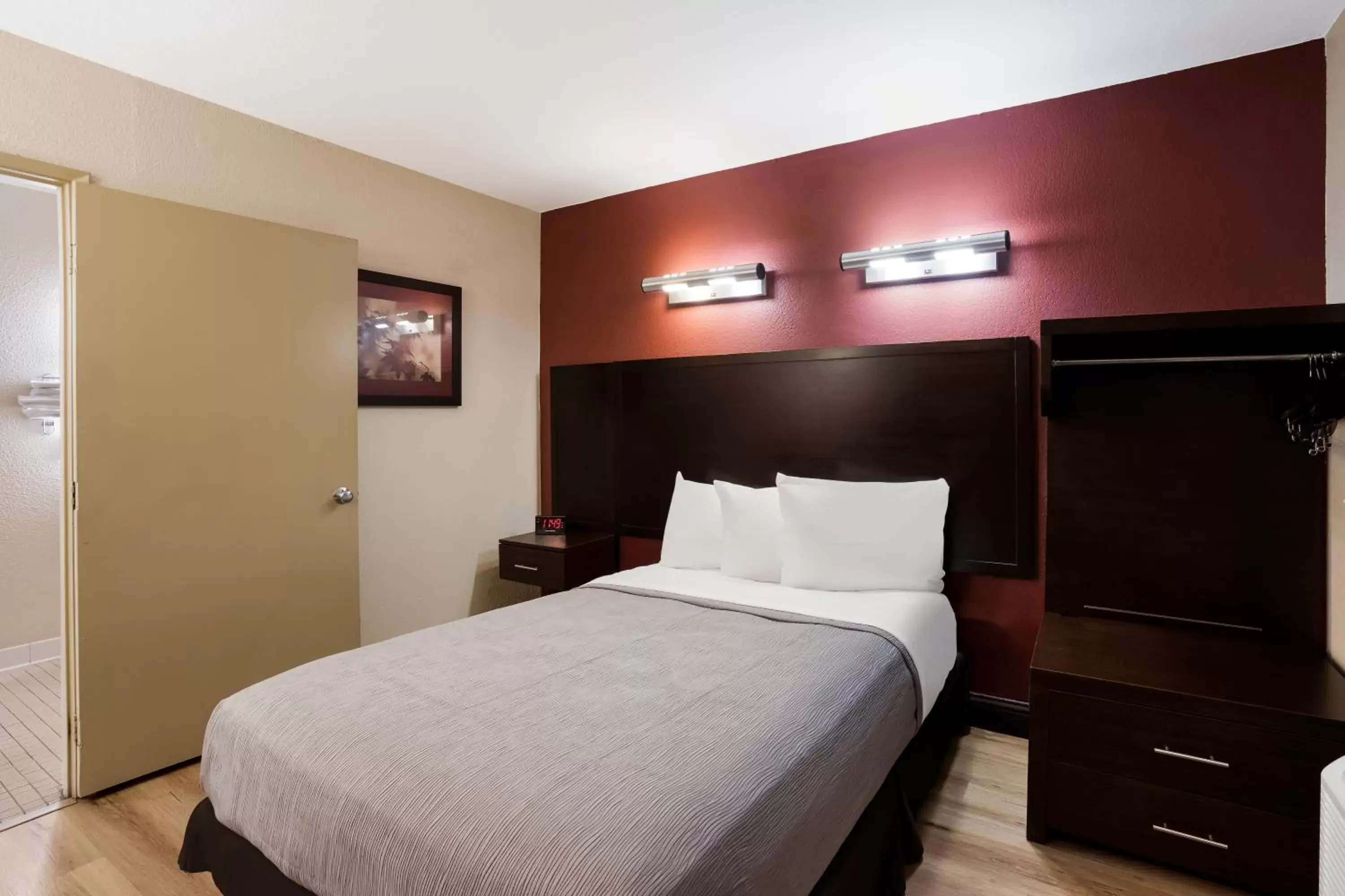 Twin Room - Non Smoking in Quality Inn Elk Grove-Sacramento Twin Room - Non Smoking in Quality Inn Elk Grove-Sacramento