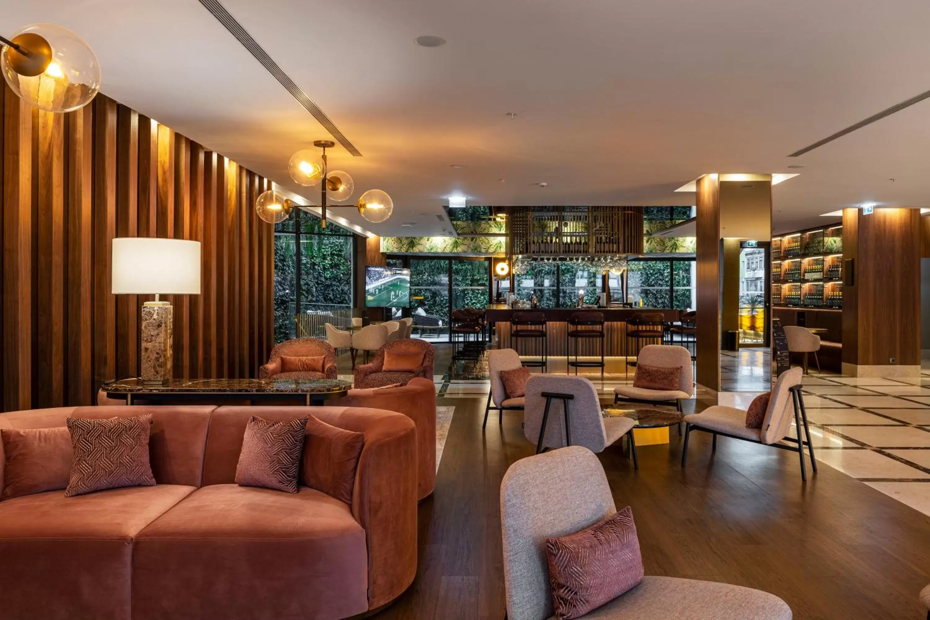 Lobby or reception, Lounge/Bar in TURIM Oporto Hotel