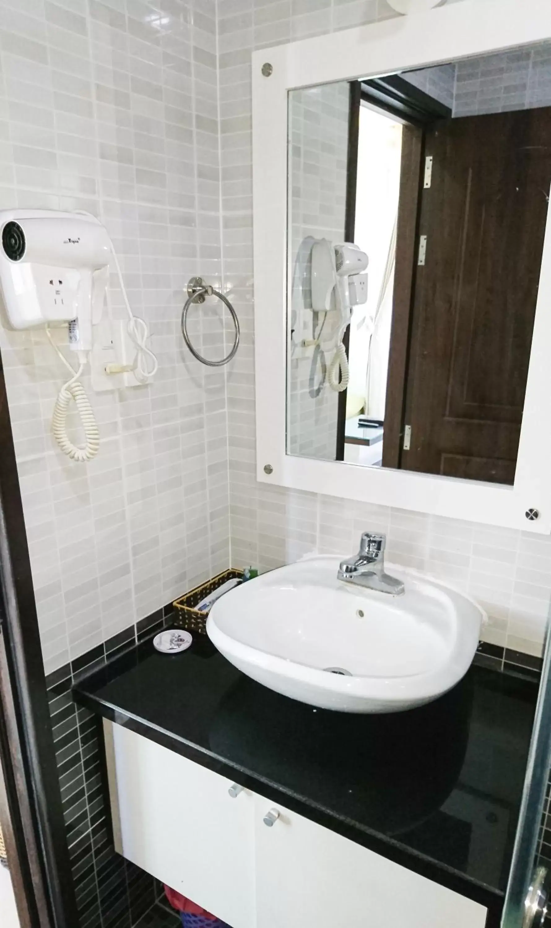 Bathroom in Gold Ocean Apartment