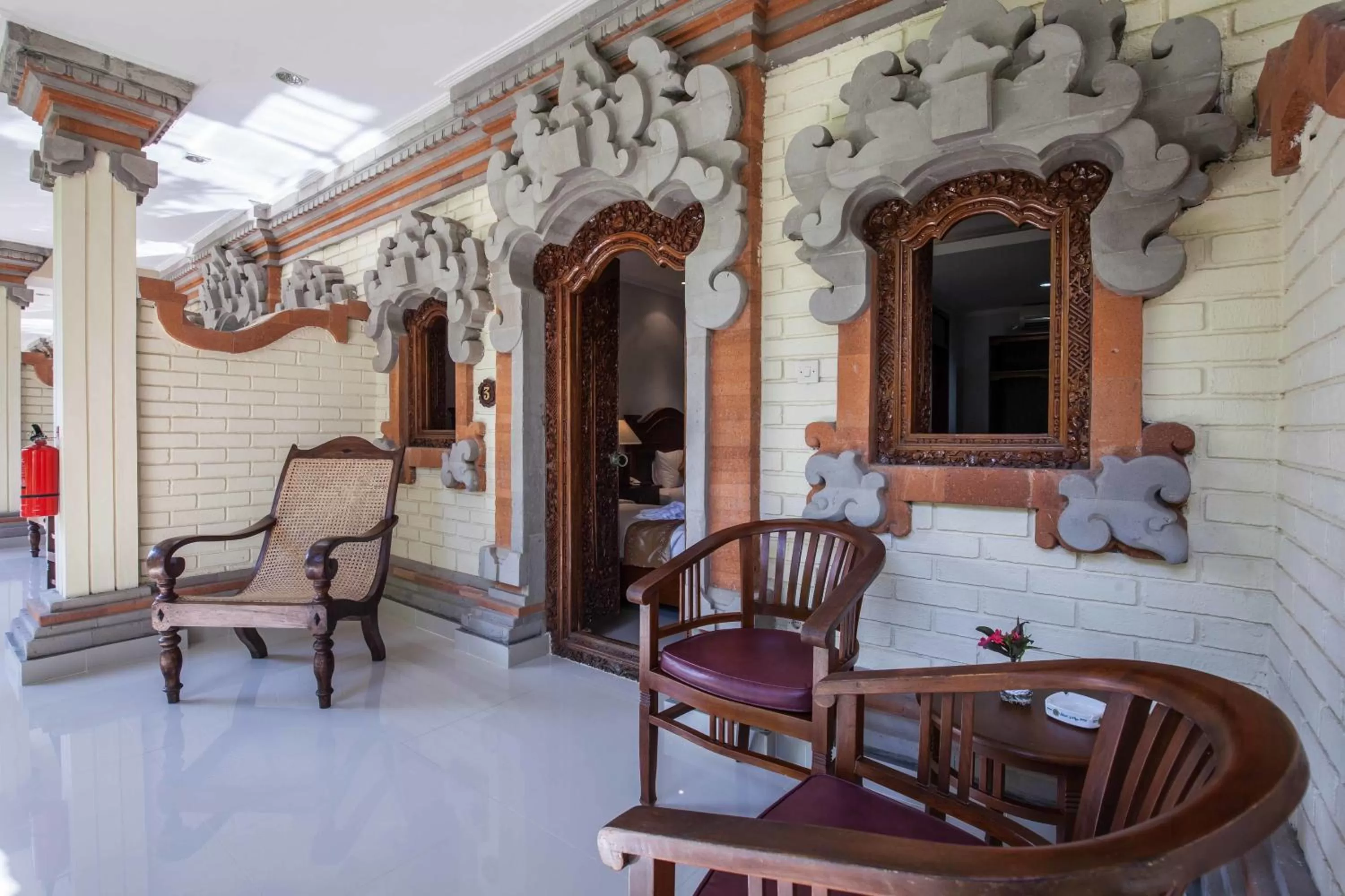 Garden in Vila Shanti Beach Front Hotel Sanur