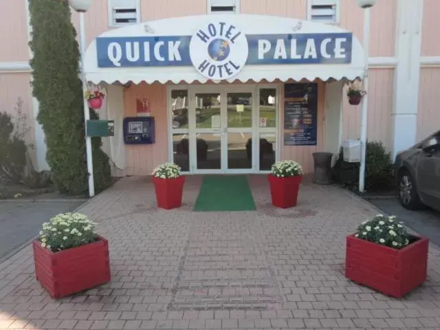 Facade/entrance in Quick Palace Epinal