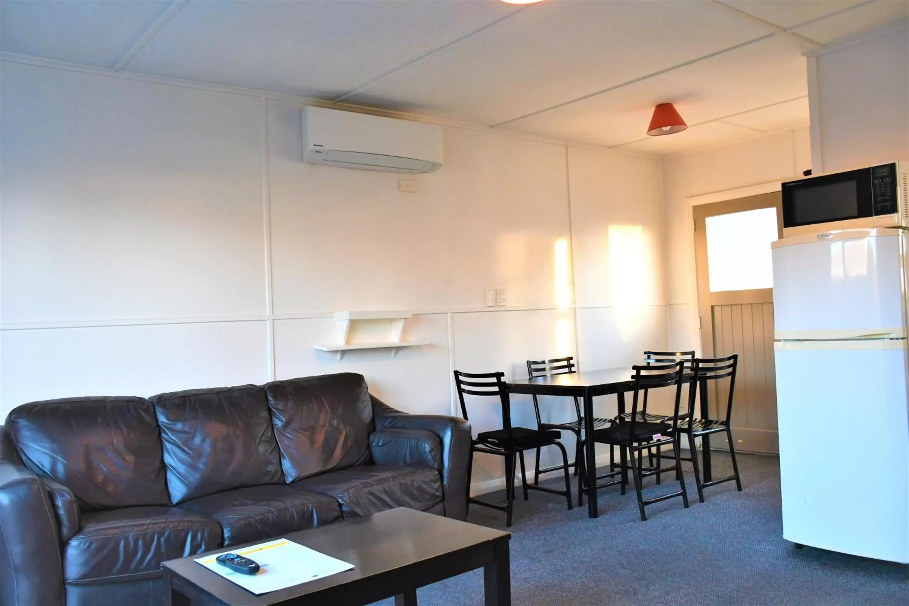 Seating Area in Comfort Inn Westshore Beach