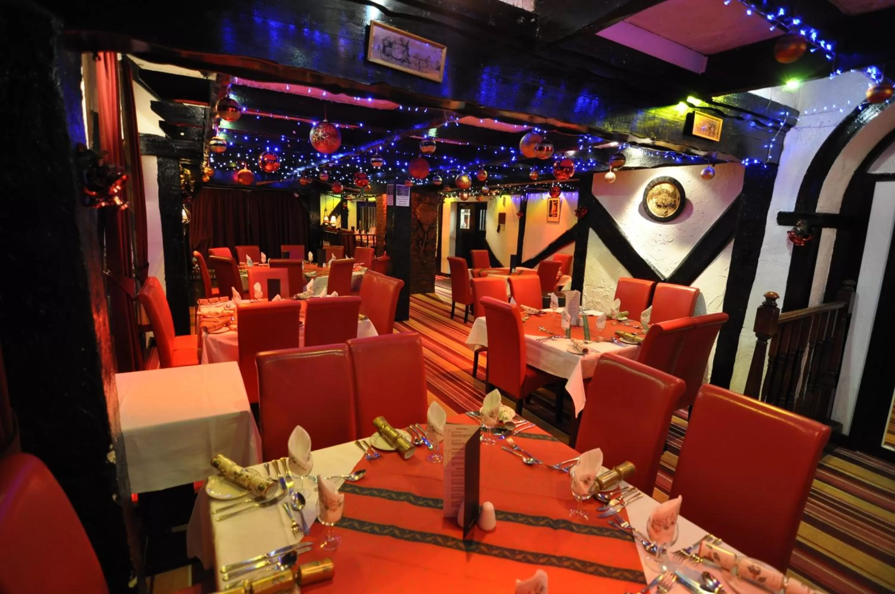 Restaurant/places to eat in The Roundabout Hotel