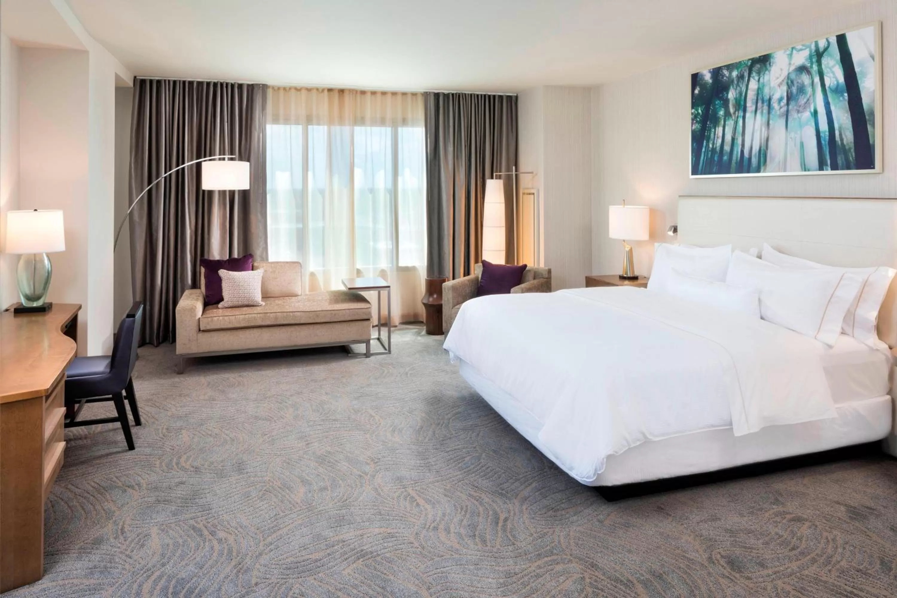 Photo of the whole room, Bed in The Westin Jackson