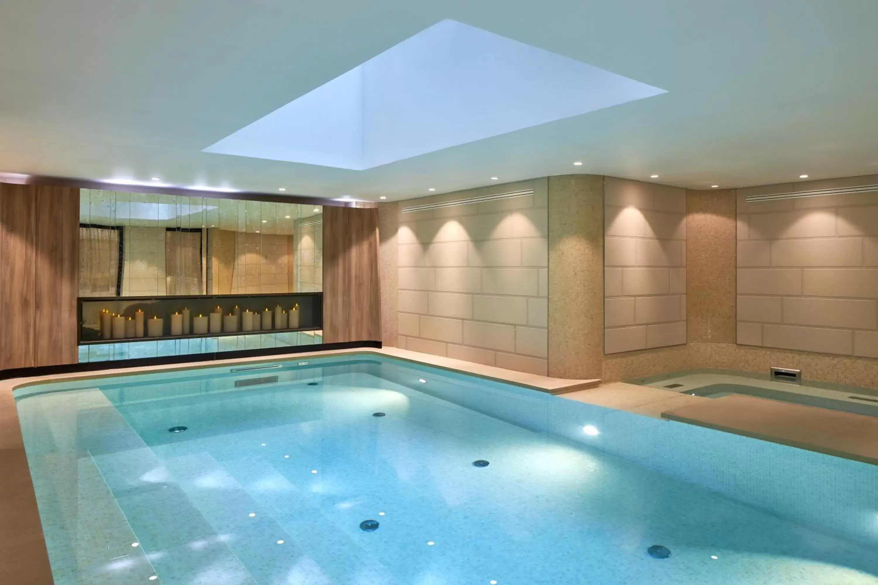 Spa and wellness centre/facilities, Swimming Pool in Maison Albar Hotels Le Pont-Neuf