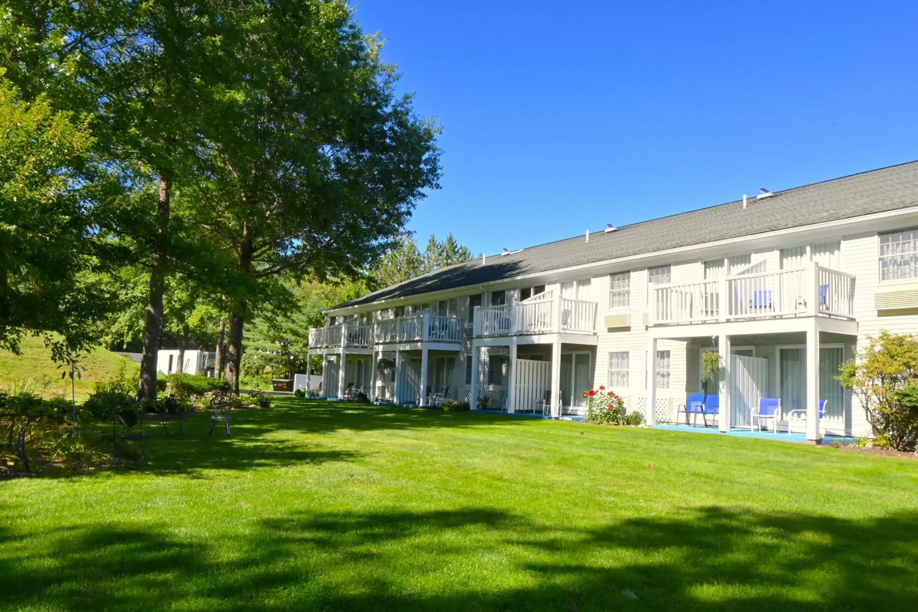 Garden view, Property Building in The Lodge at Jackson Village