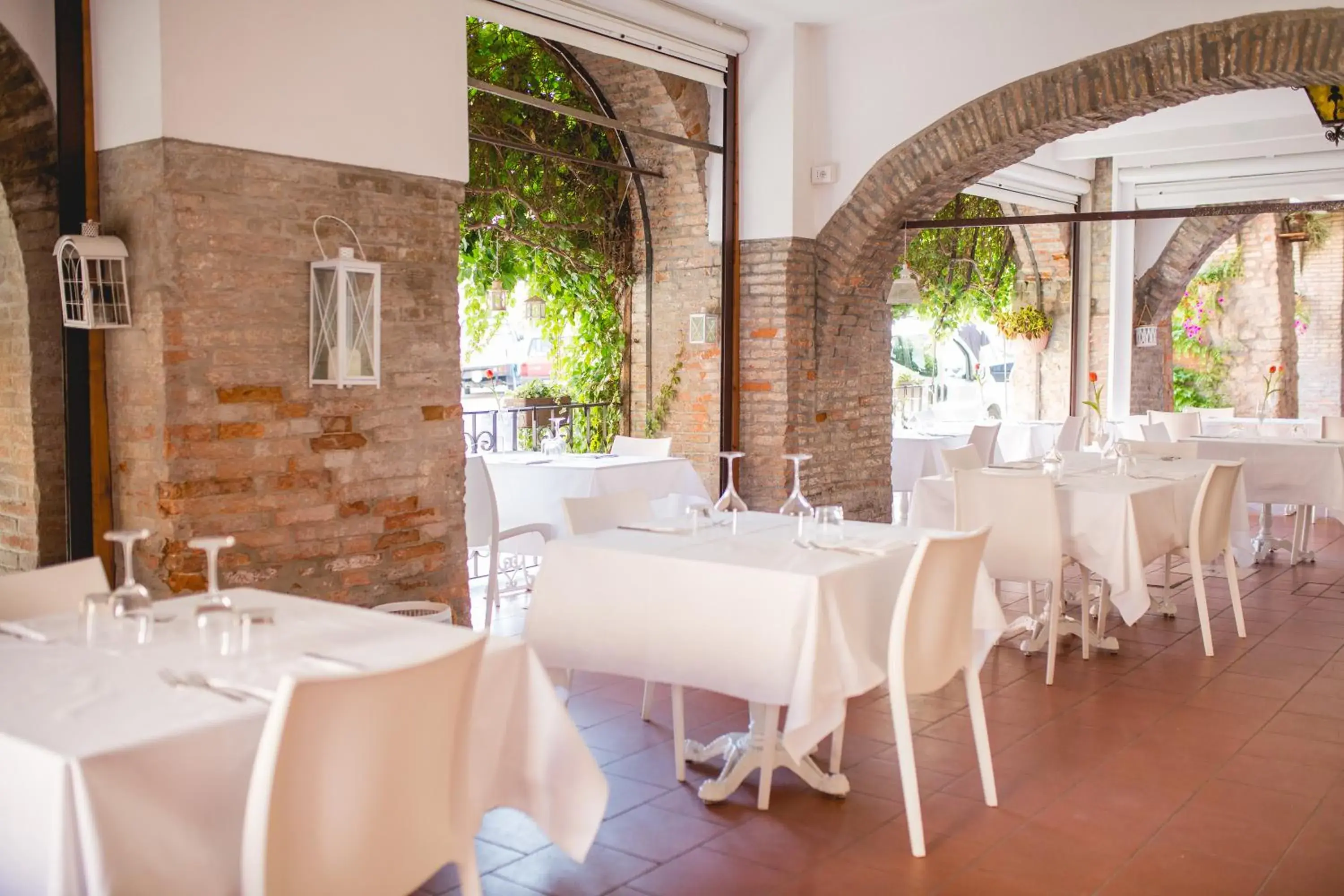 Restaurant/Places to Eat in Albergo La Rocca