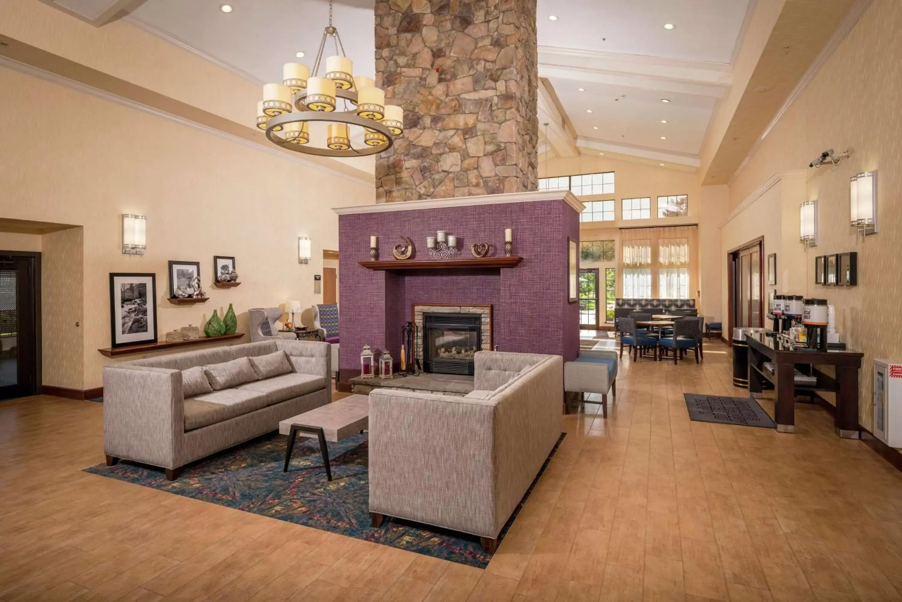 Lobby or reception in Hampton Inn & Suites Binghamton/Vestal