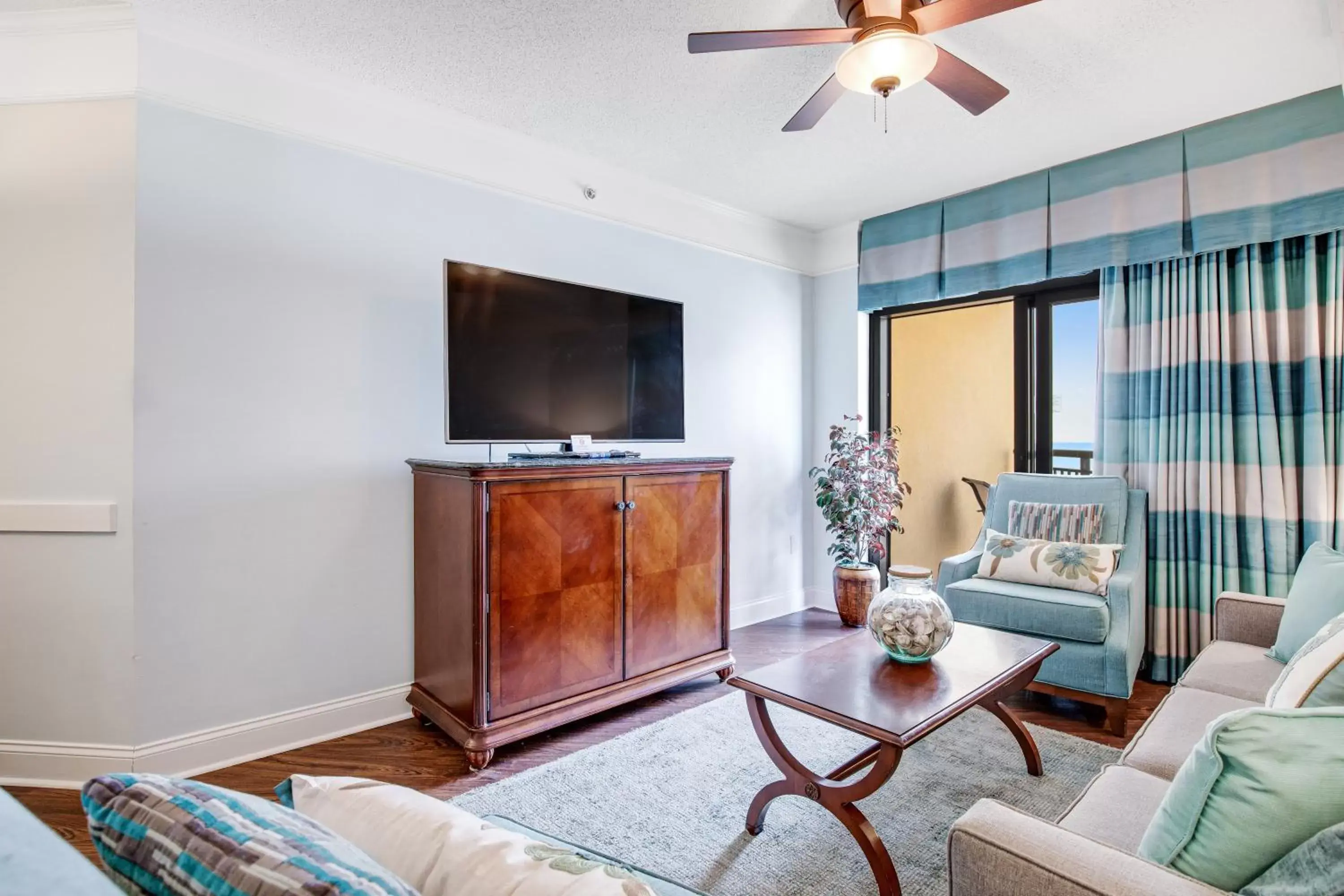 Living room, TV/Entertainment Center in Anderson Ocean Club and Spa by Oceana Resorts