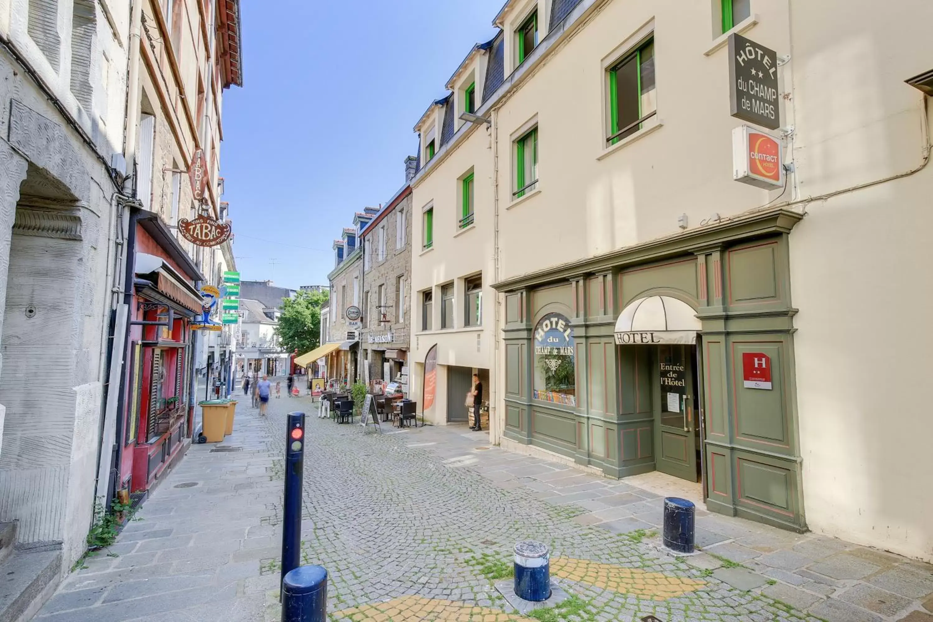 Property building in Contact Hôtel du Champ de Mars de Saint-Brieuc