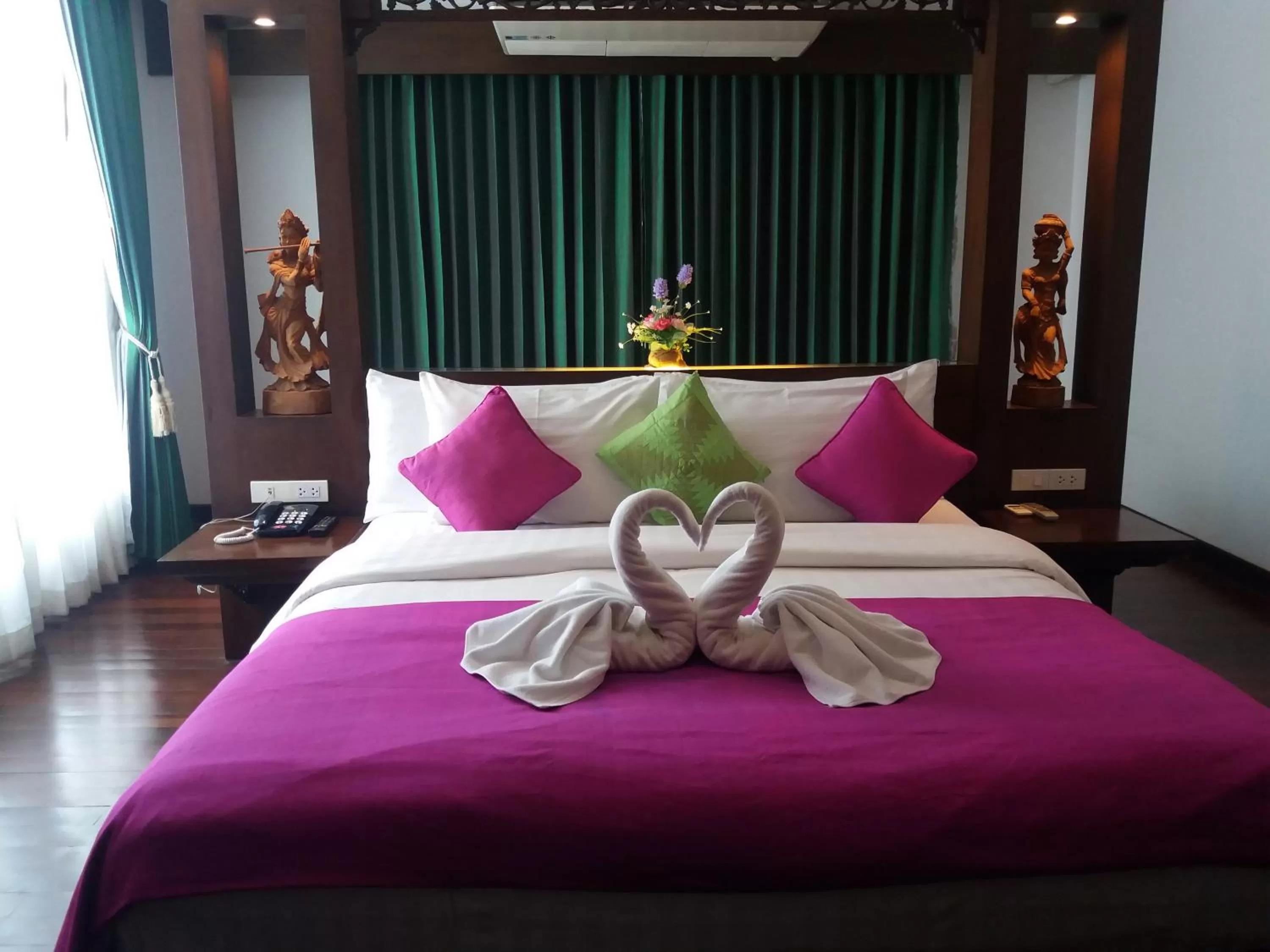 Bedroom, Bed in Nicha Suite Hua Hin Hotel