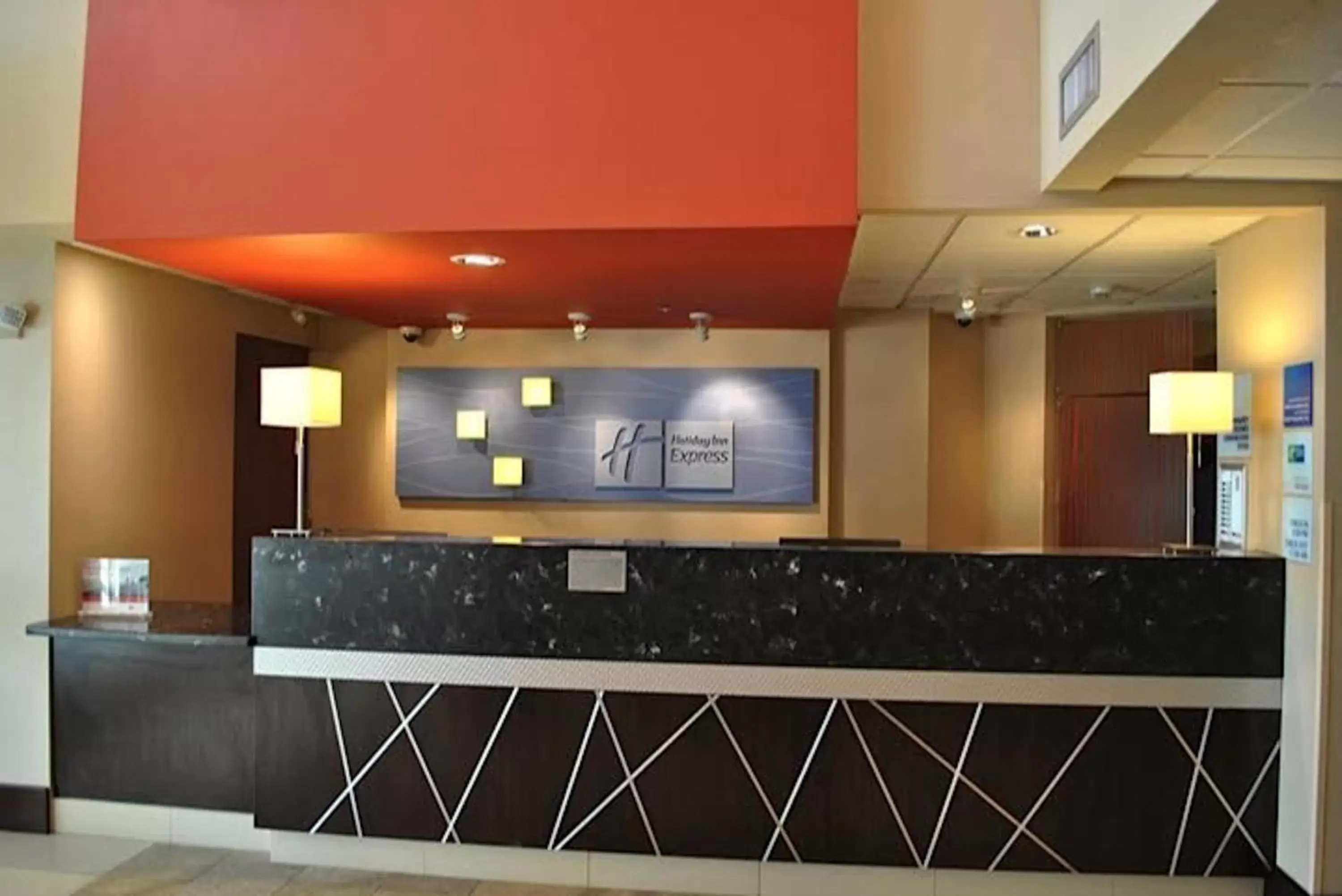 Property building, Lobby/Reception in Holiday Inn Express Pittsburgh - Munhall, an IHG Hotel
