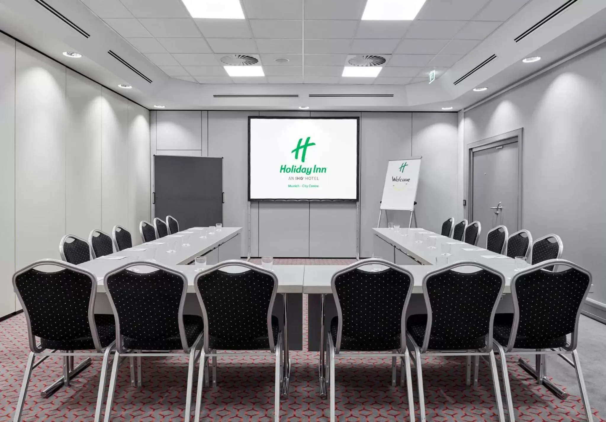 Meeting/conference room in Holiday Inn Munich City Centre, an IHG Hotel