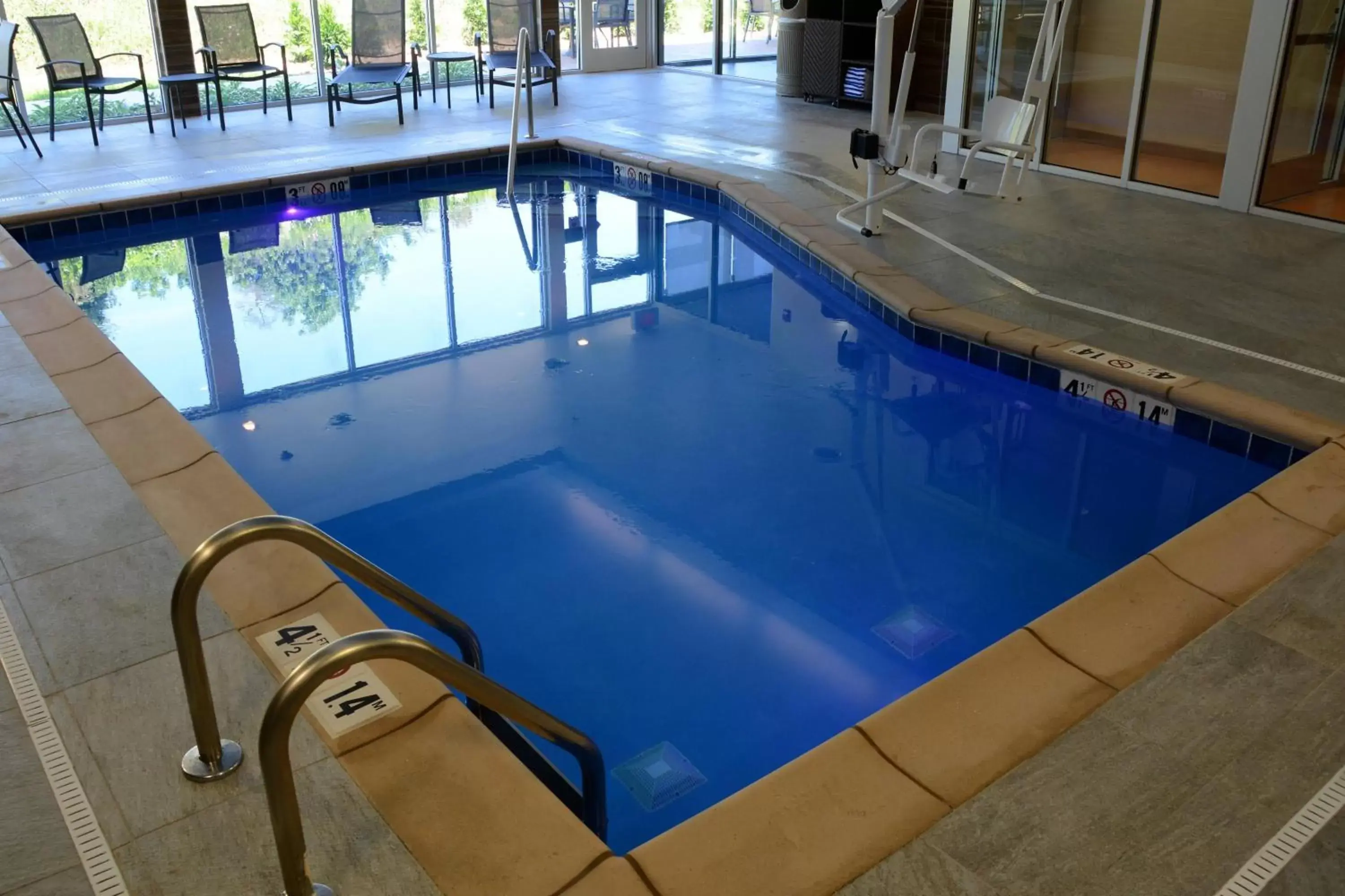 Swimming Pool in Fairfield Inn & Suites By Marriott Somerset