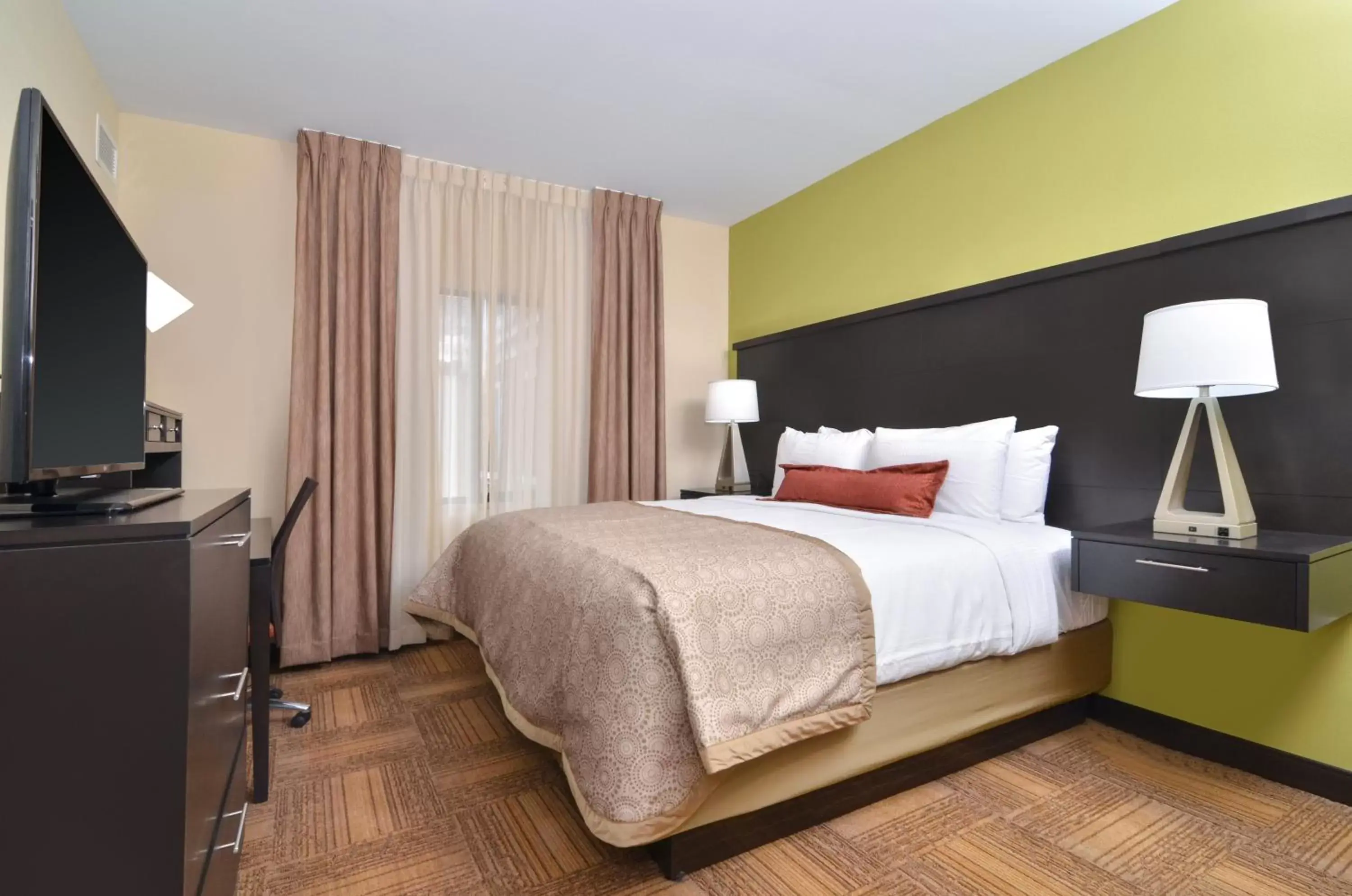 Photo of the whole room, Bed in Staybridge Suites Tomball by IHG Photo of the whole room, Bed in Staybridge Suites Tomball by IHG