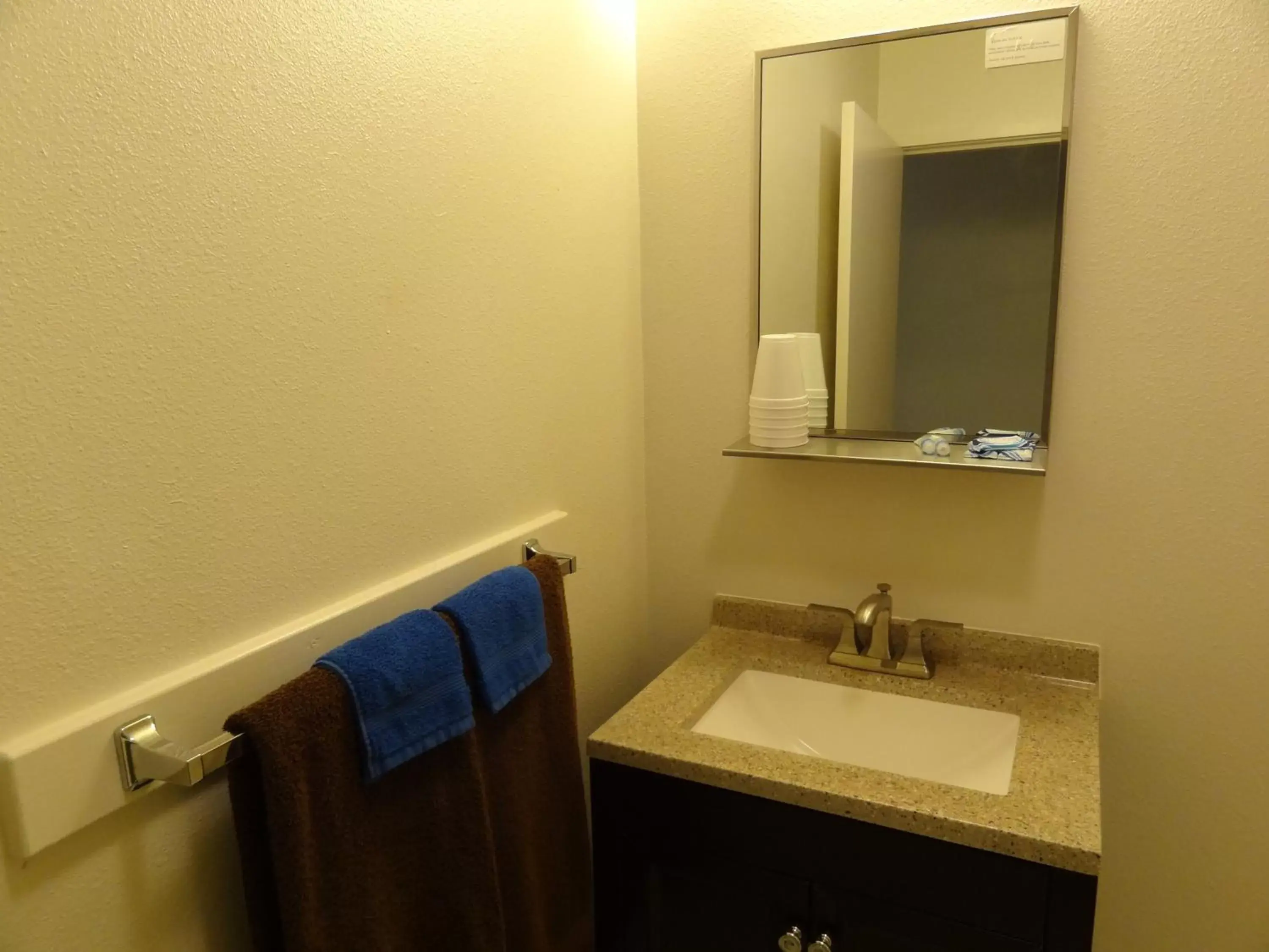Bathroom in Tip Top Motel