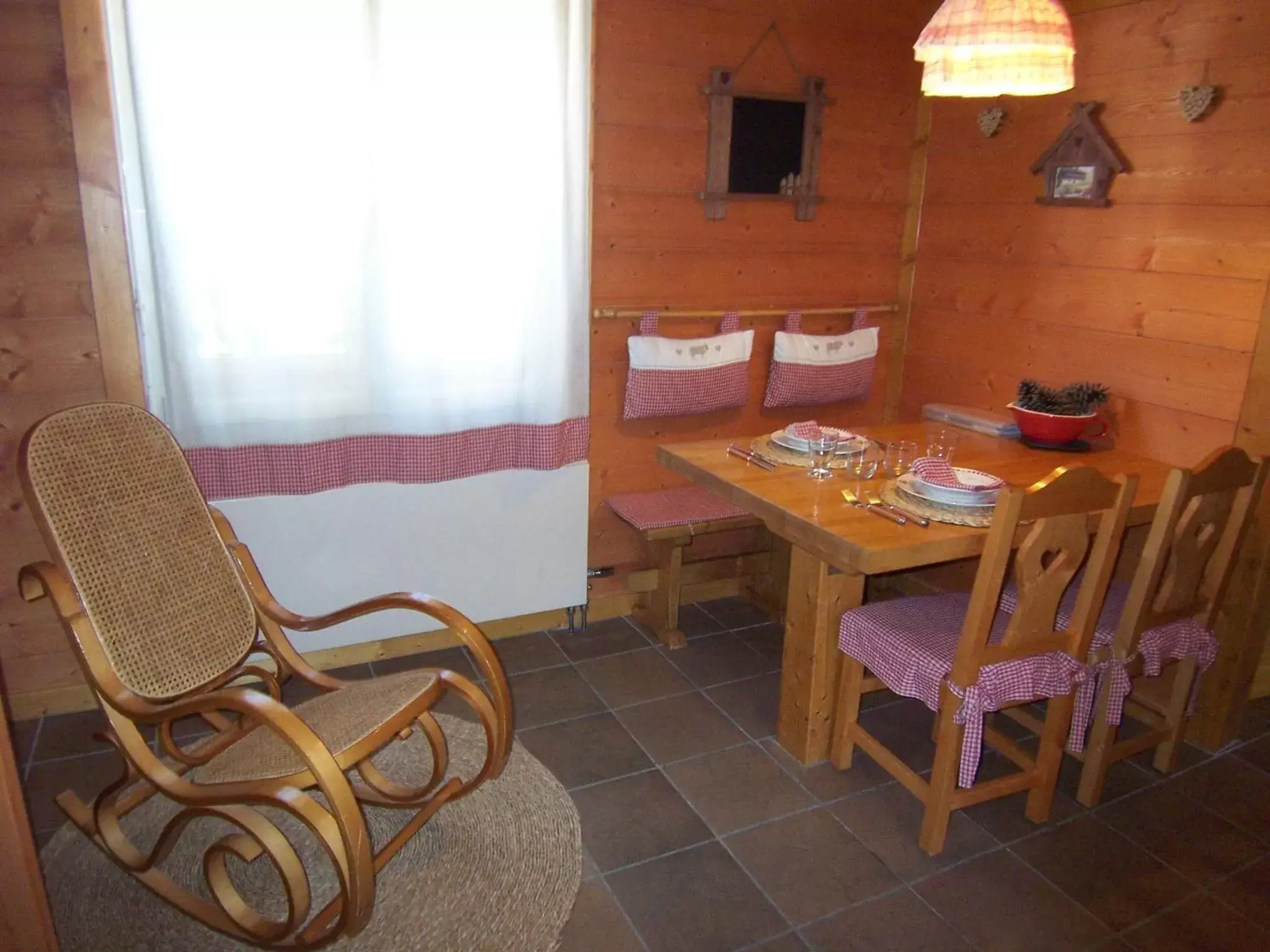 Dining Area in Les Loges Du Parc