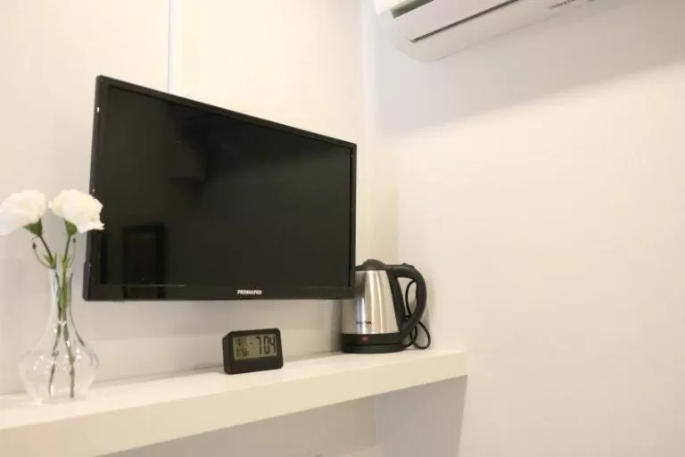 TV and multimedia in The Urban Age DeLuxe