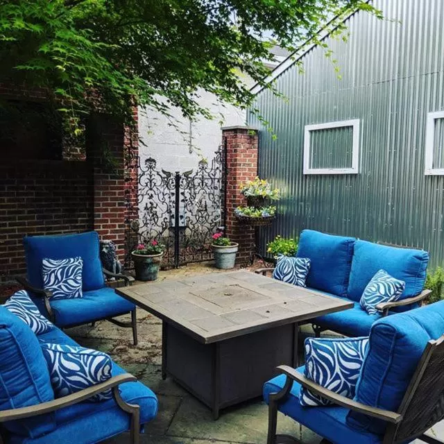 Seating Area in The Richard Johnston Inn & 1890 Caroline House