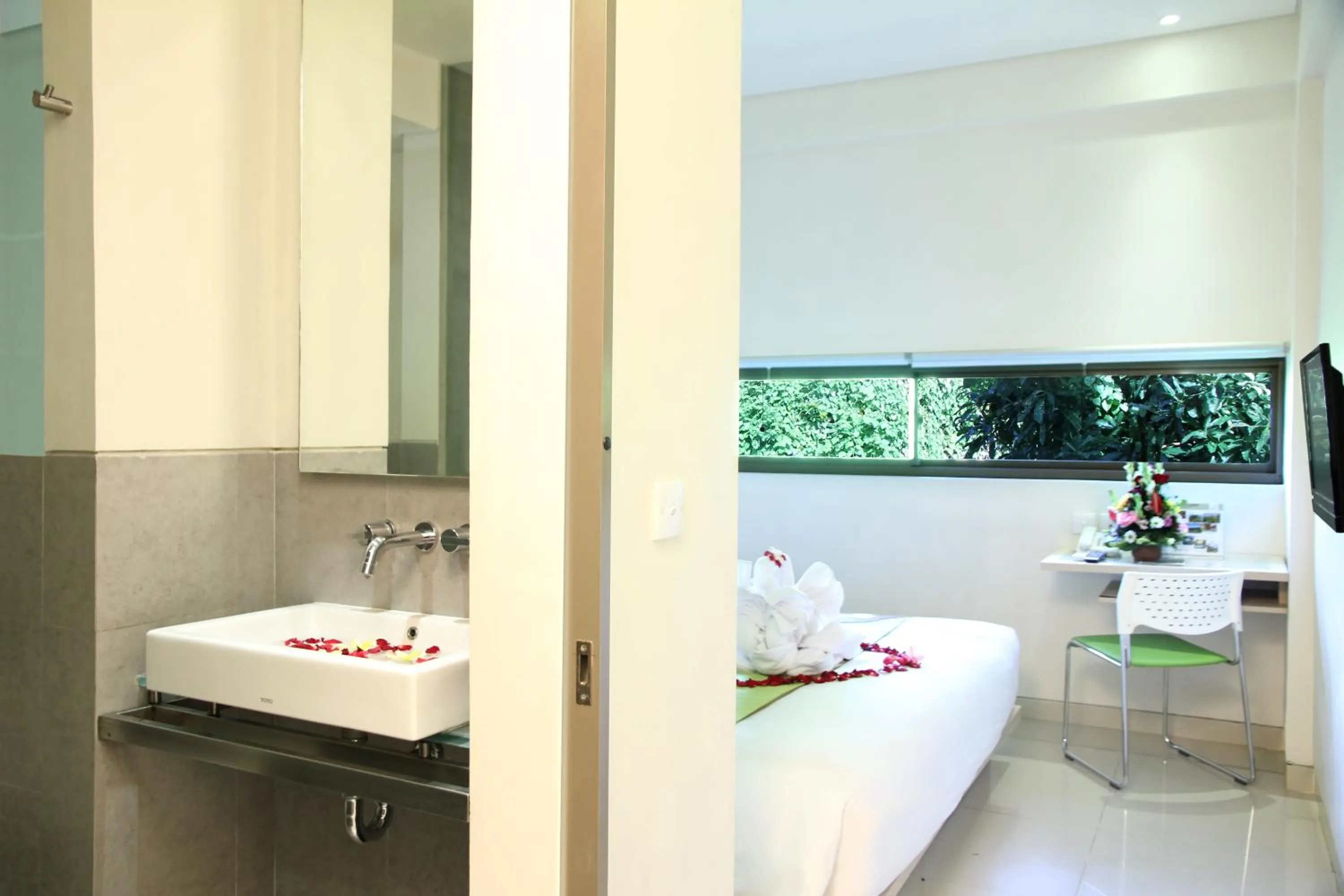 Bedroom in J Hotel Kuta