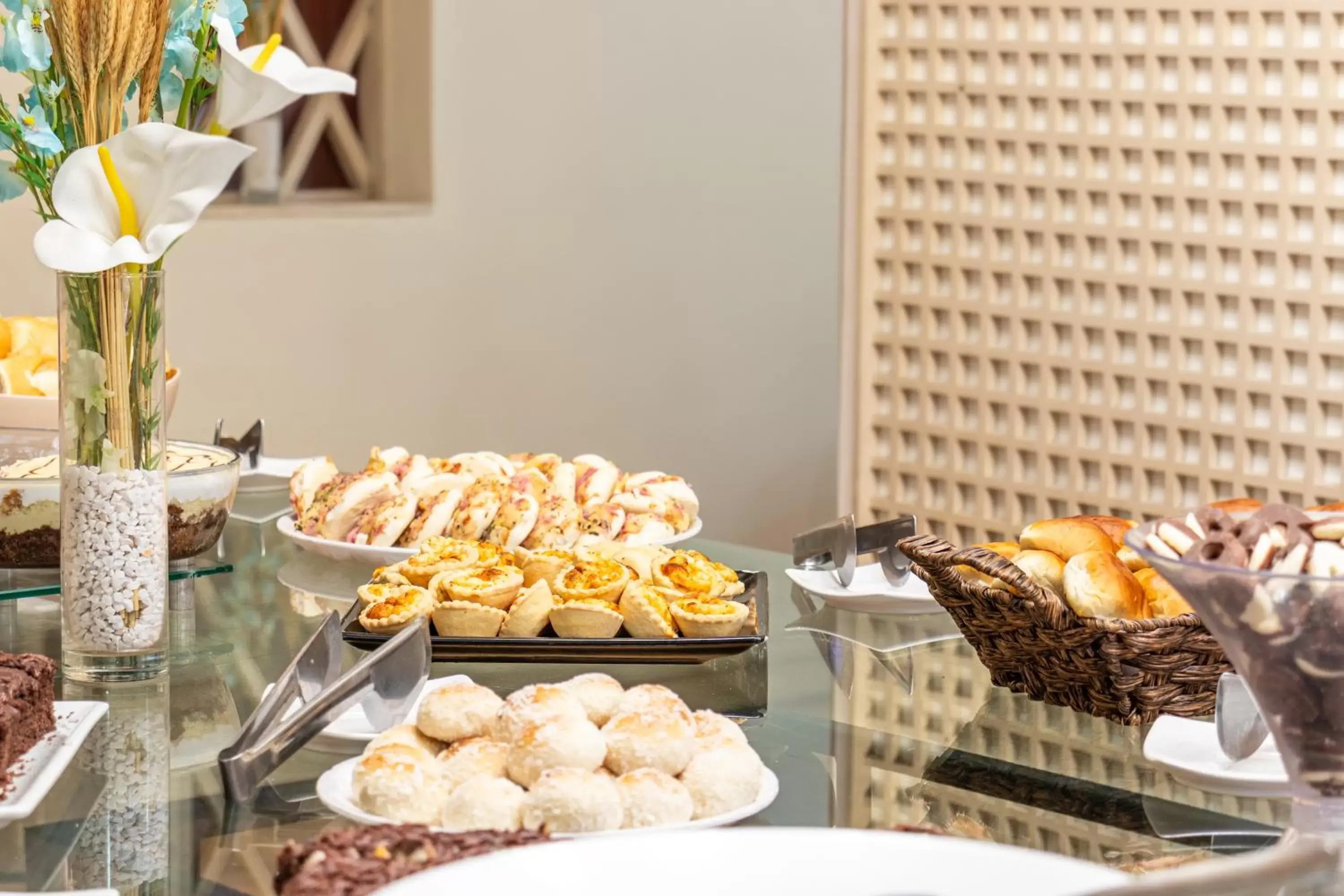 Food and drinks in Lancaster Hotel by Castelo Itaipava Food and drinks in Lancaster Hotel by Castelo Itaipava