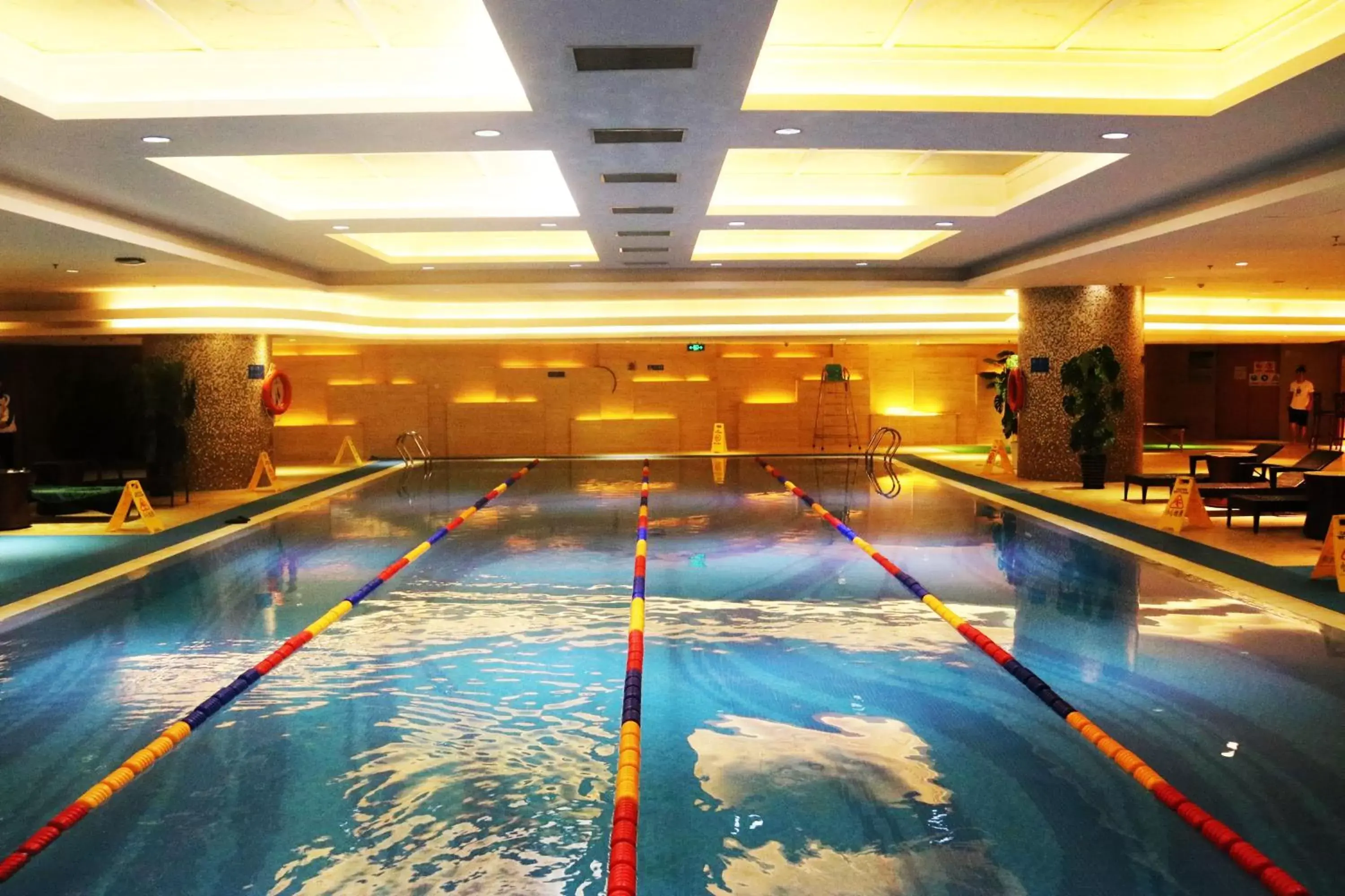 Swimming pool in Wyndham Qingdao l Free Fixed-Time Shuttle Service Between Hotel and Airport & North Railway Station l Outdoor Children's Amusement Park l 1-Hour Play Snooker or Table Tennis Swimming pool in Wyndham Qingdao l Free Fixed-Time Shuttle Service Between Hotel and Airport & North Railway Station l Outdoor Children's Amusement Park l 1-Hour Play Snooker or Table Tennis