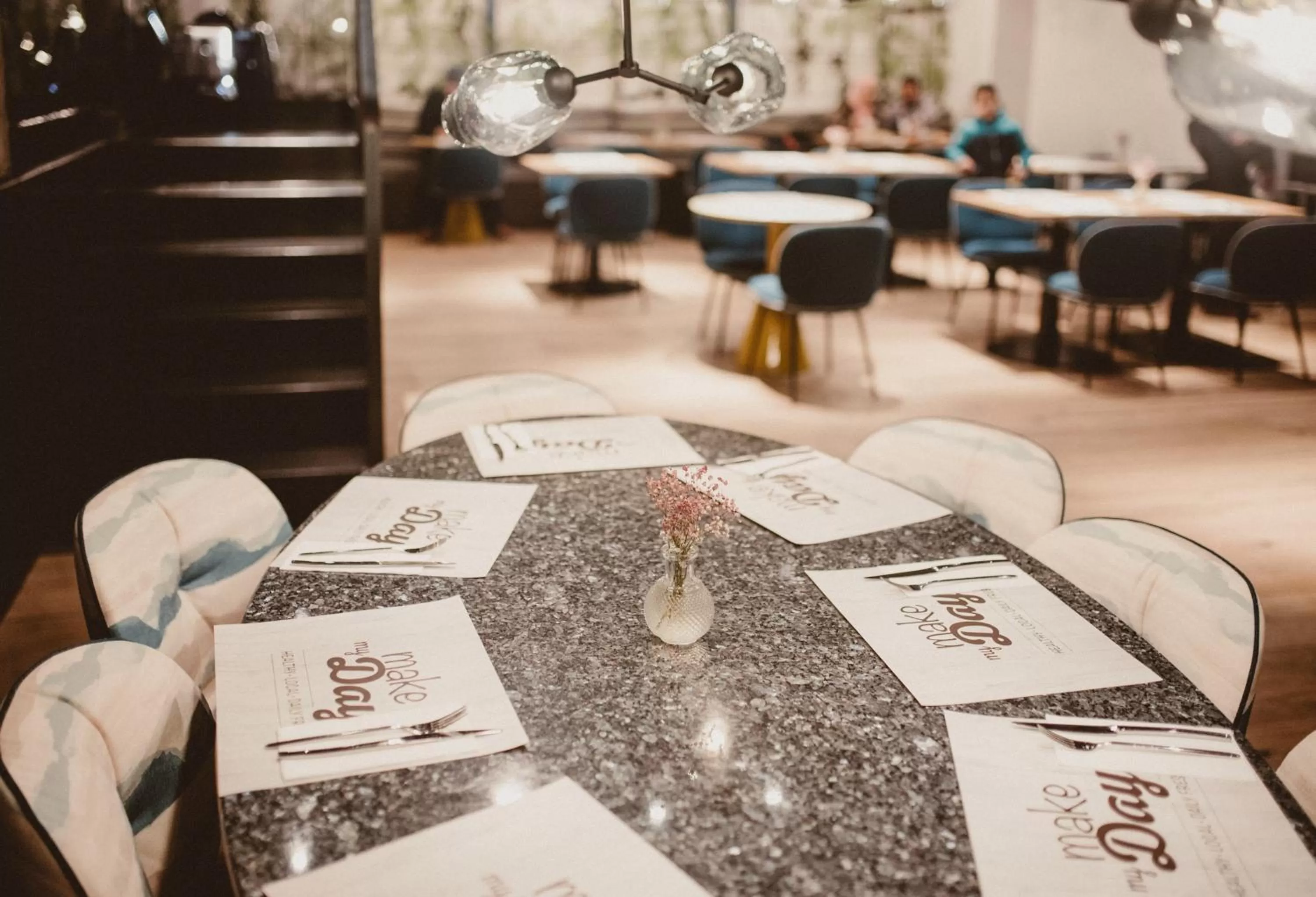 Restaurant/places to eat in Novotel Sevilla