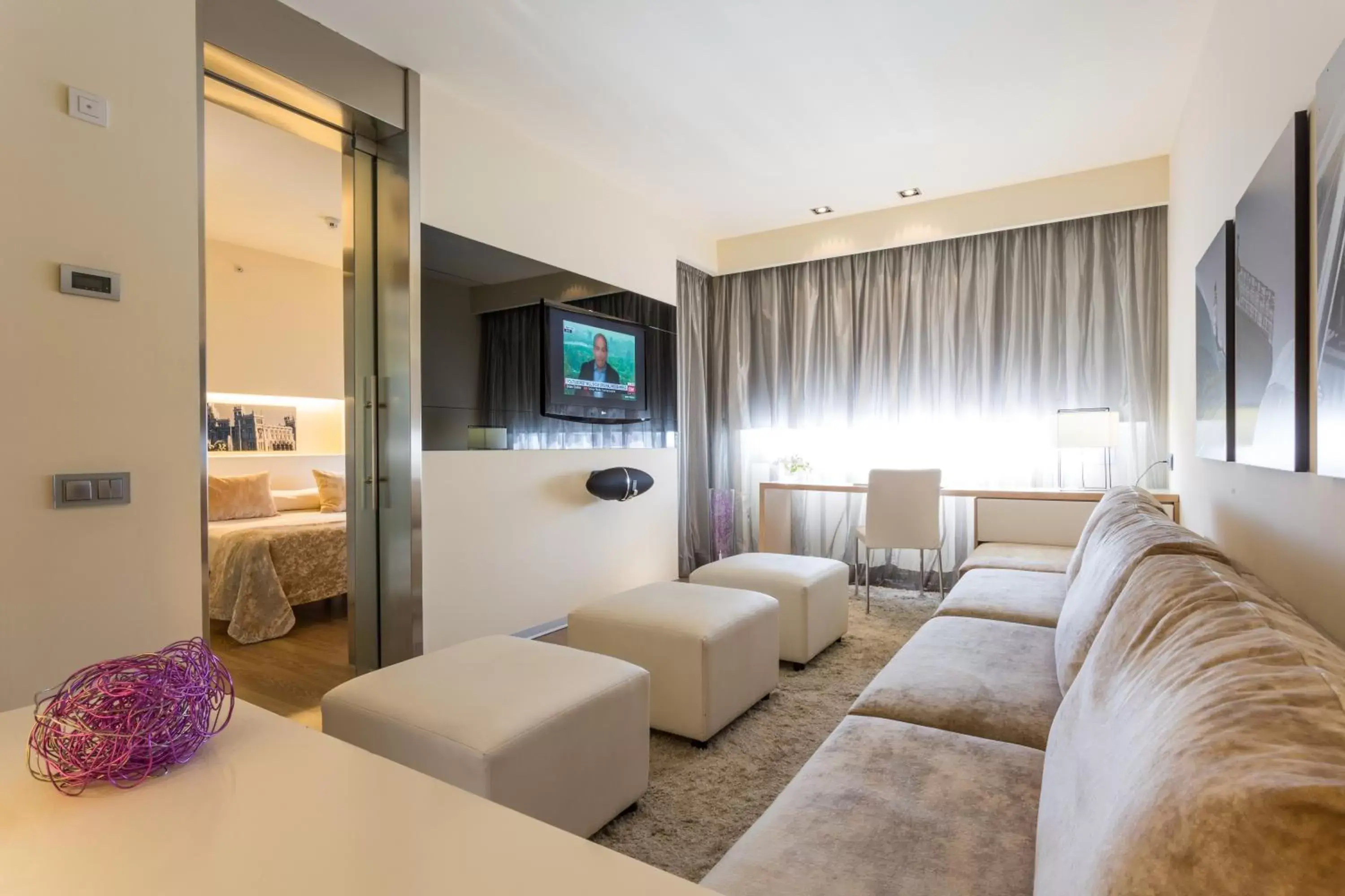 Bedroom, Seating Area in Madrid - Retiro, an IHG Hotel