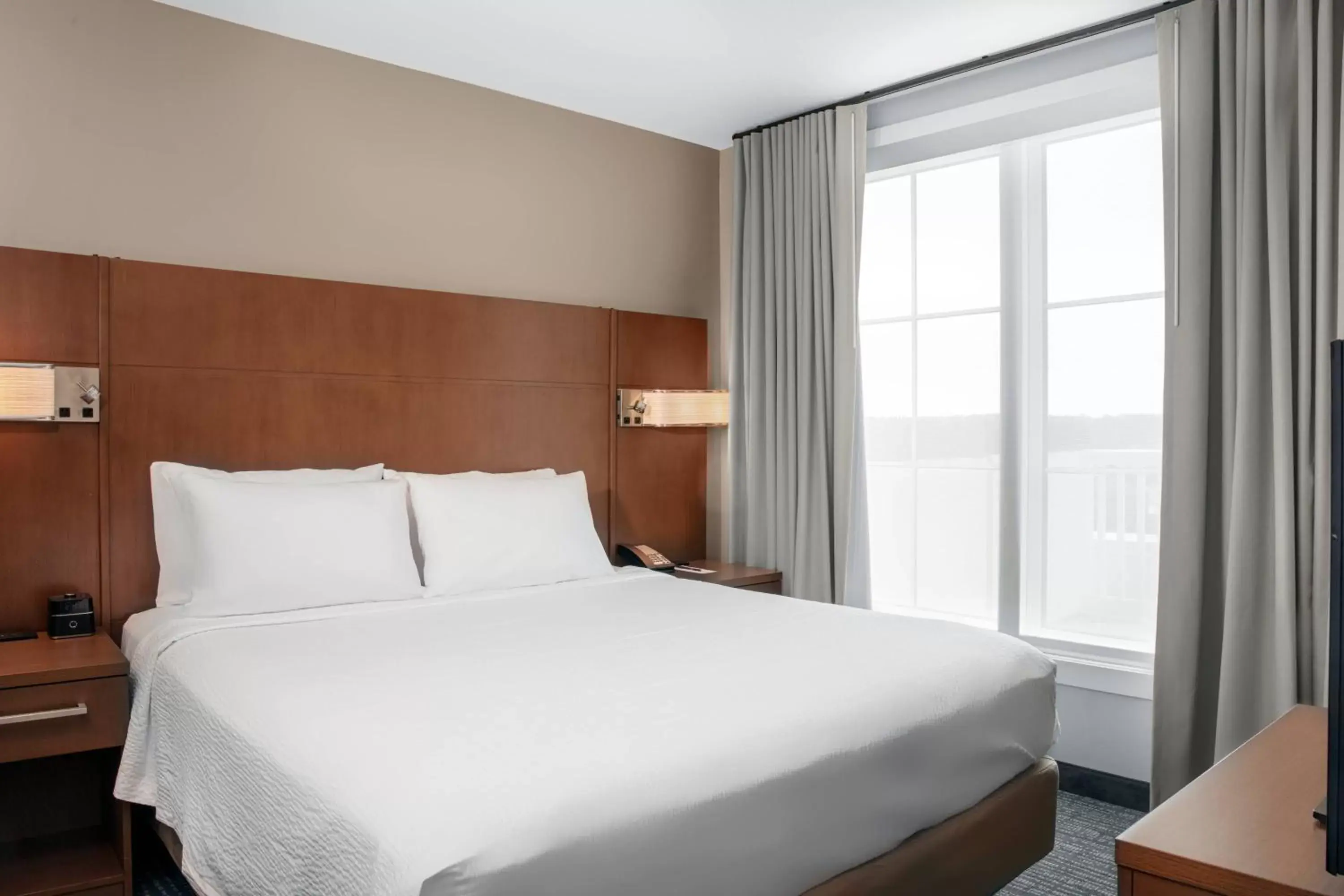Bedroom, Bed in Residence Inn by Marriott Norwalk