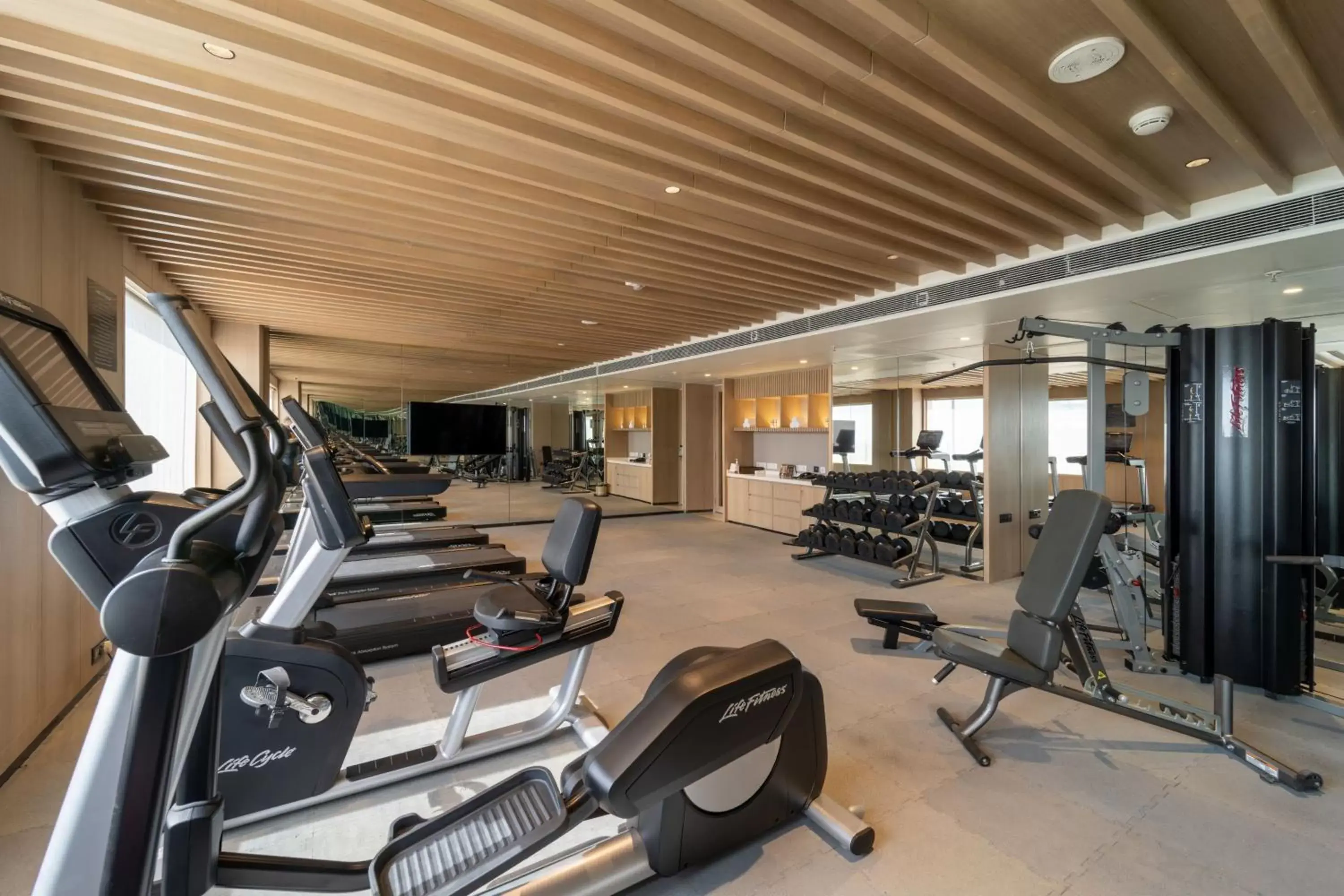 Fitness centre/facilities, Fitness Center/Facilities in Courtyard by Marriott Vadodara