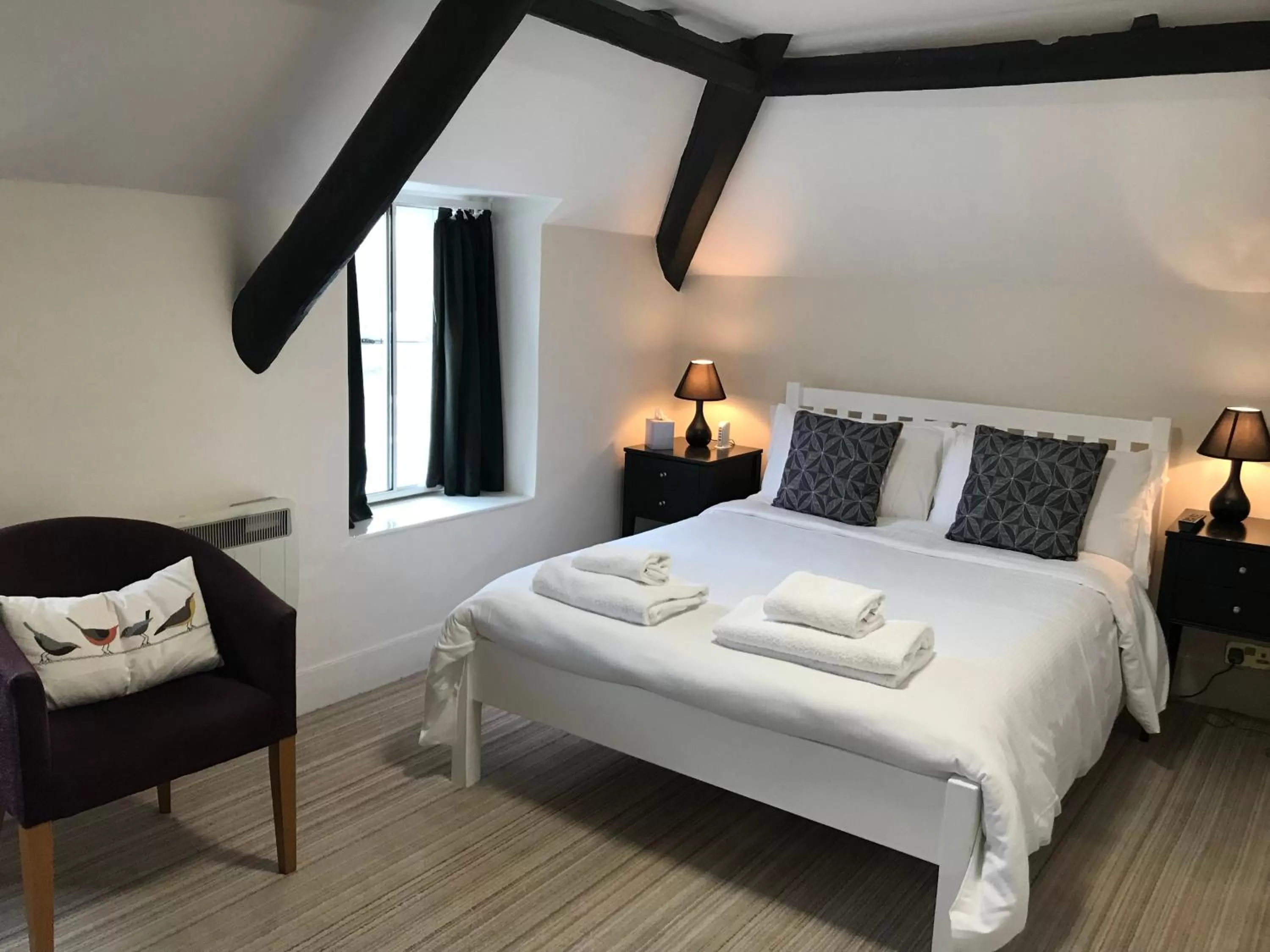 Bed in The Mariners Hotel