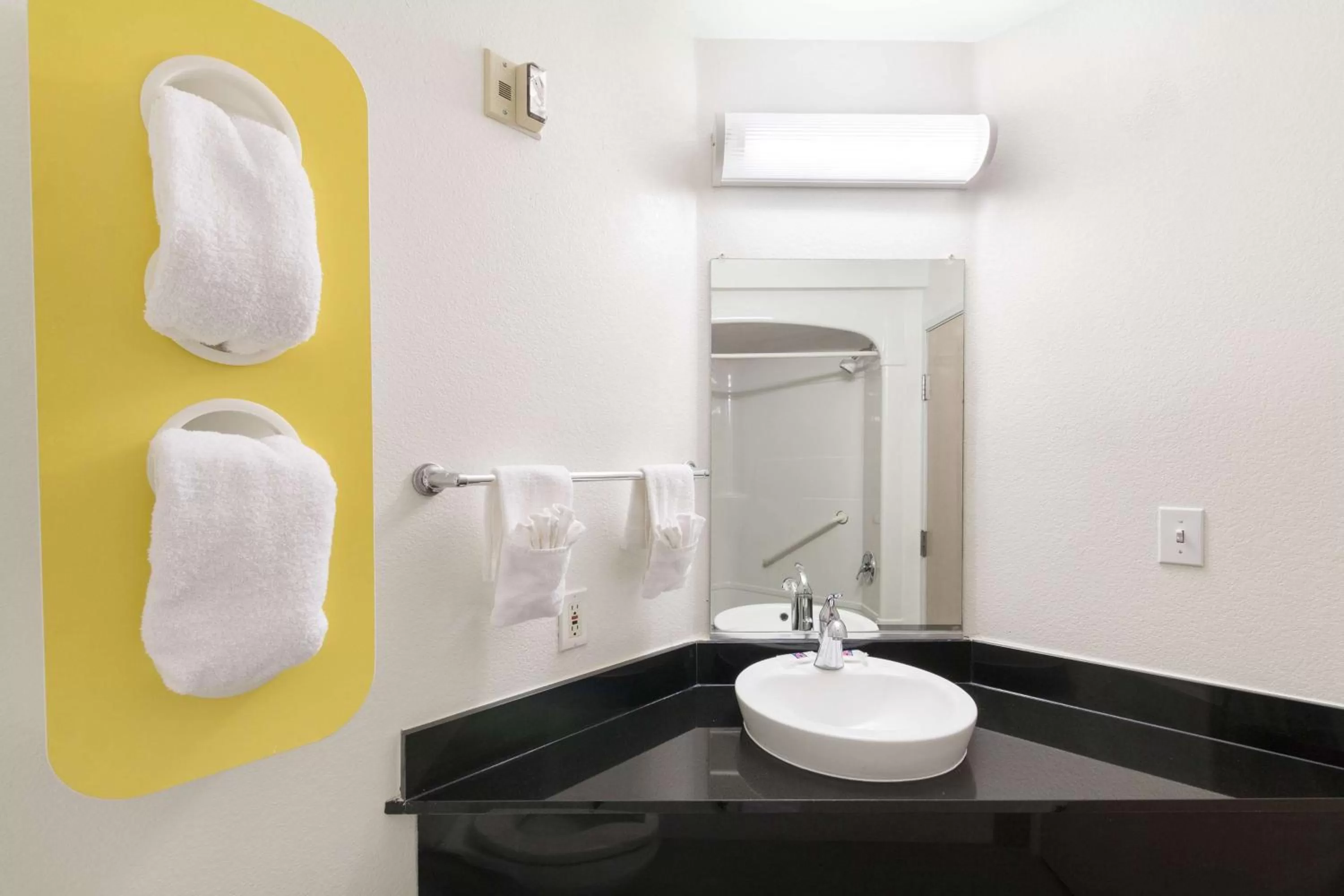 Bathroom in Motel 6-Hillsboro, TX